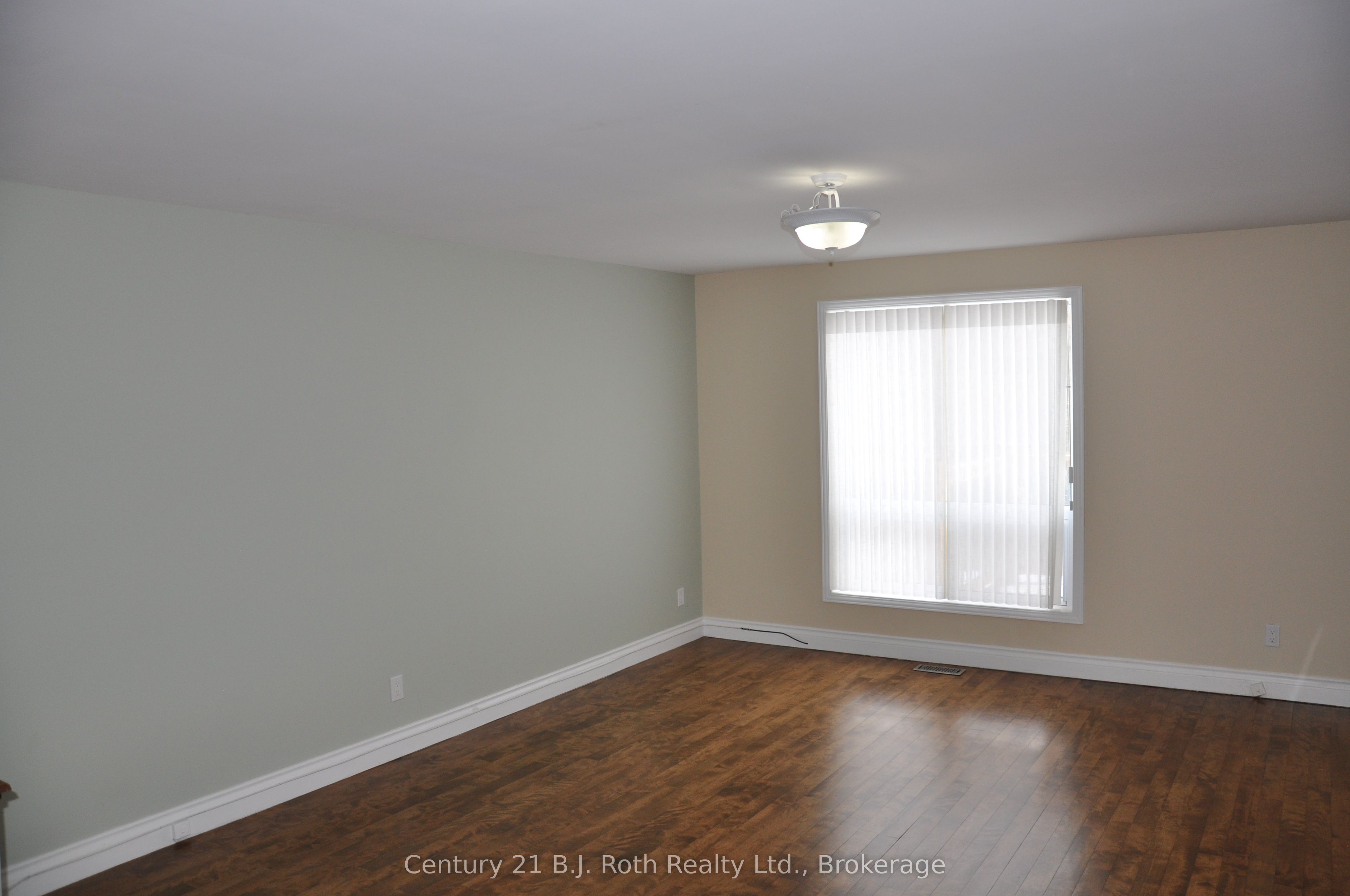 22 Free Drive, Orillia, ON L3V 4B2 photo 3