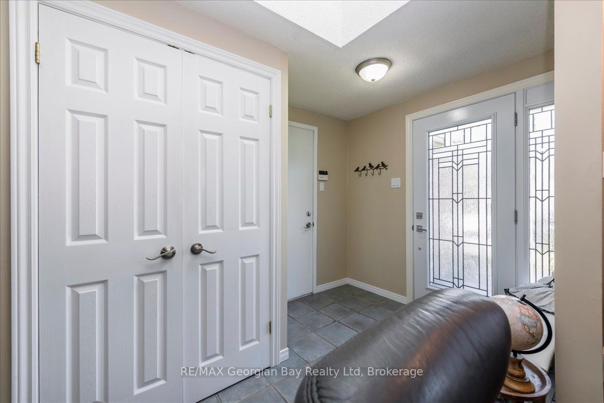 359 Galloway Boulevard, Midland, ON L4R 5B2 photo 2