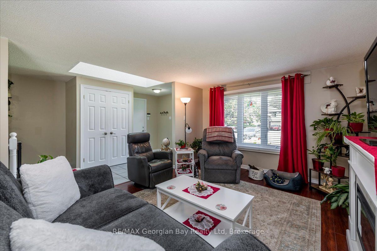 359 Galloway Boulevard, Midland, ON L4R 5B2 photo 3