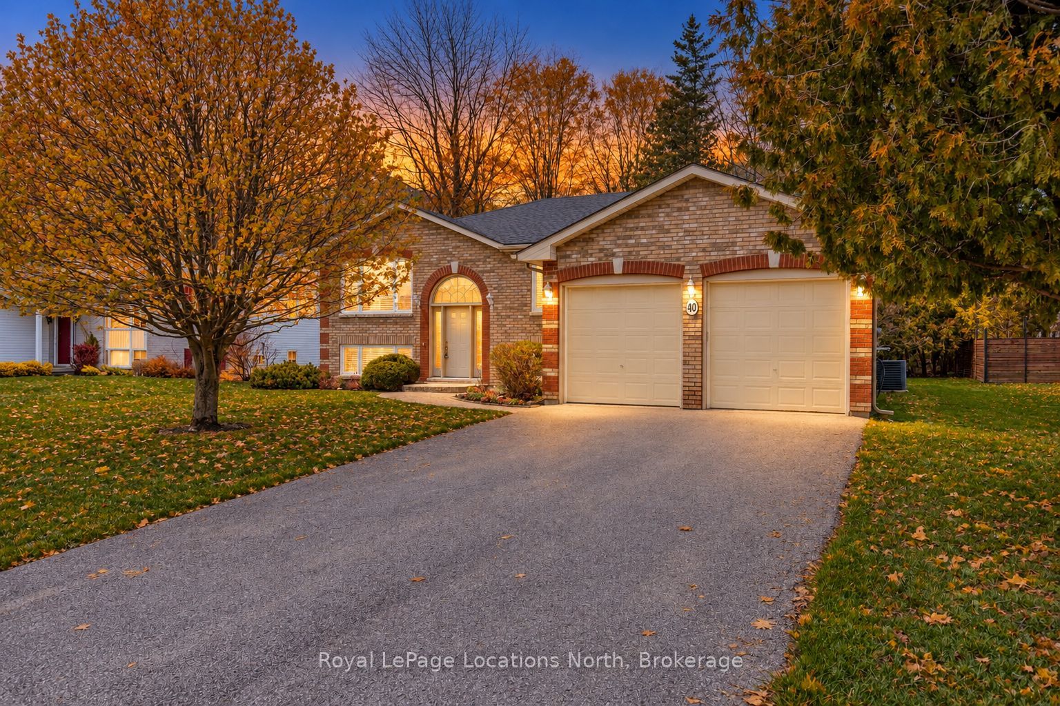 40 Fairway Crescent, Wasaga Beach, ON L9Z 1B8