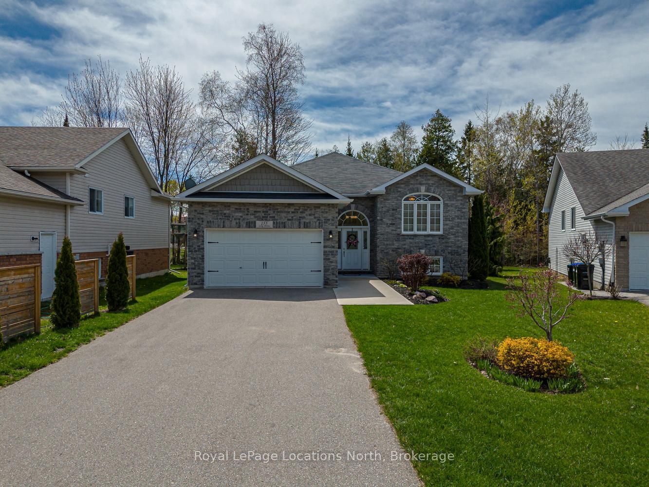 155 Lily Drive, Wasaga Beach, ON L9Z 2Z5 photo 2