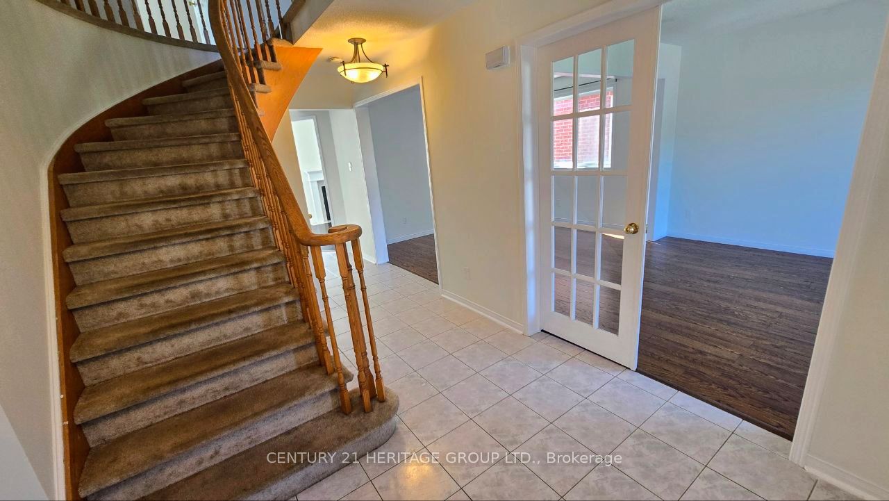 482 Ferndale Drive N, Barrie, ON L4N 0S1 photo 3
