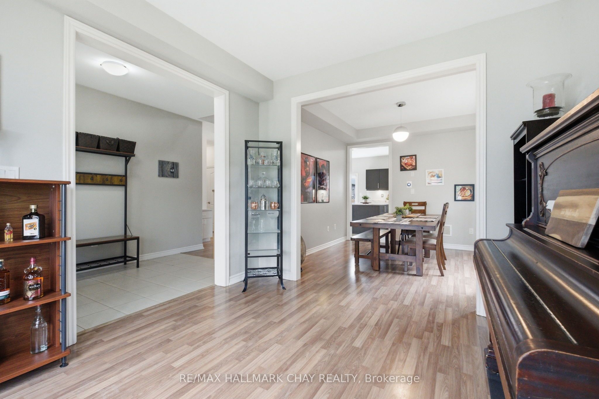 215 Breton Street, Clearview, ON L0M 1S0 photo 3