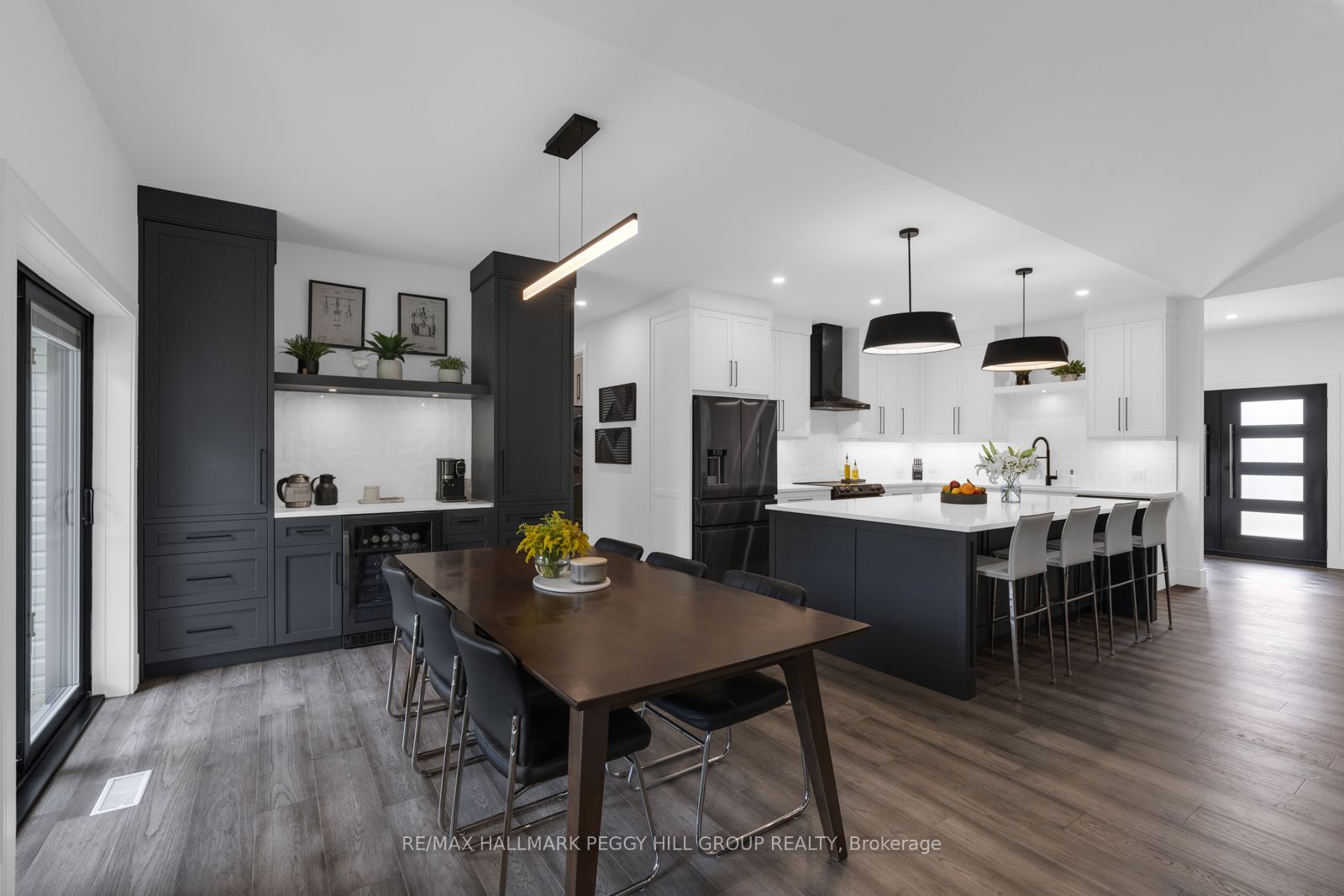1016 Lakeshore Road E, Oro-Medonte, ON L0L 1T0 photo 4