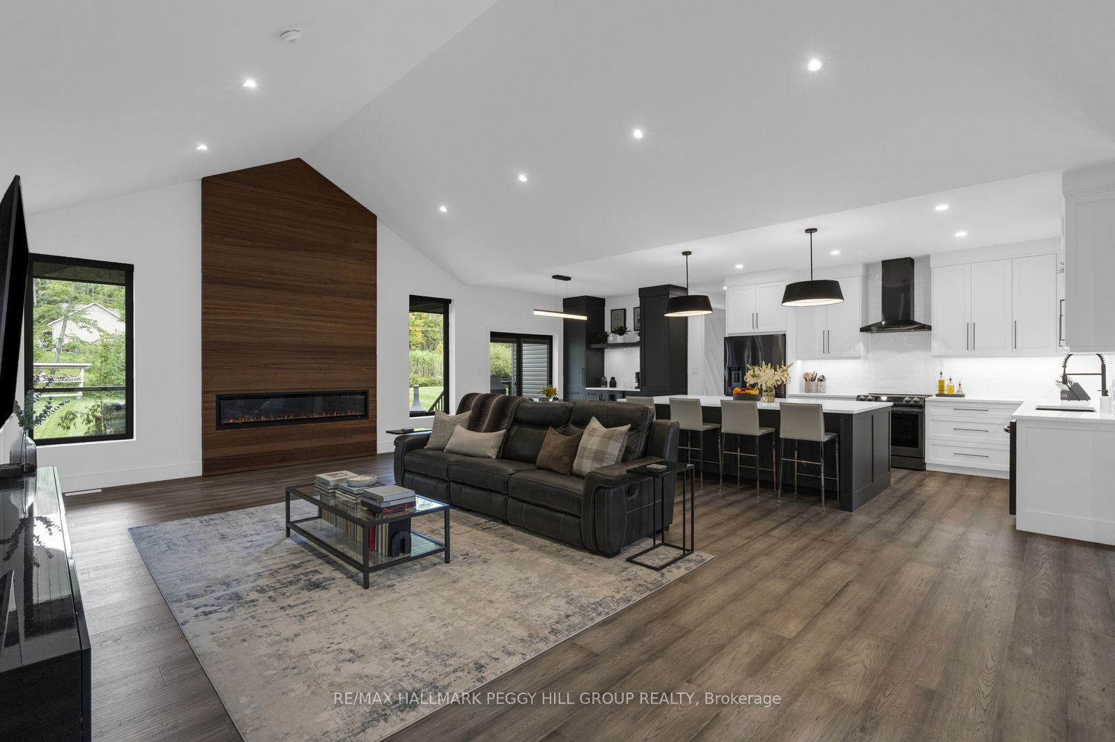 1016 Lakeshore Road E, Oro-Medonte, ON L0L 1T0 photo 5