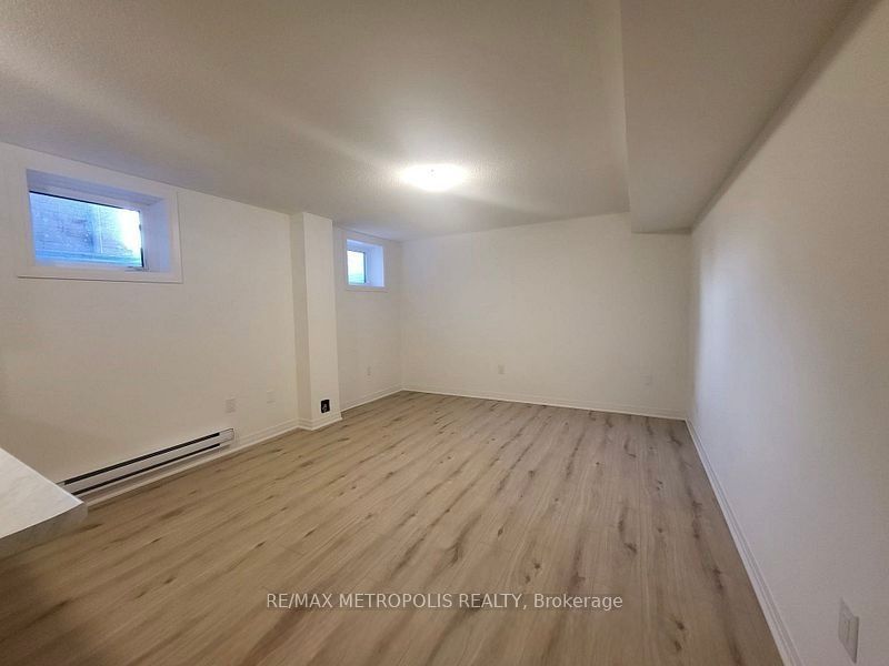 31 Shepherd Drive BSMT, Barrie, ON L9J 0K4 photo 3