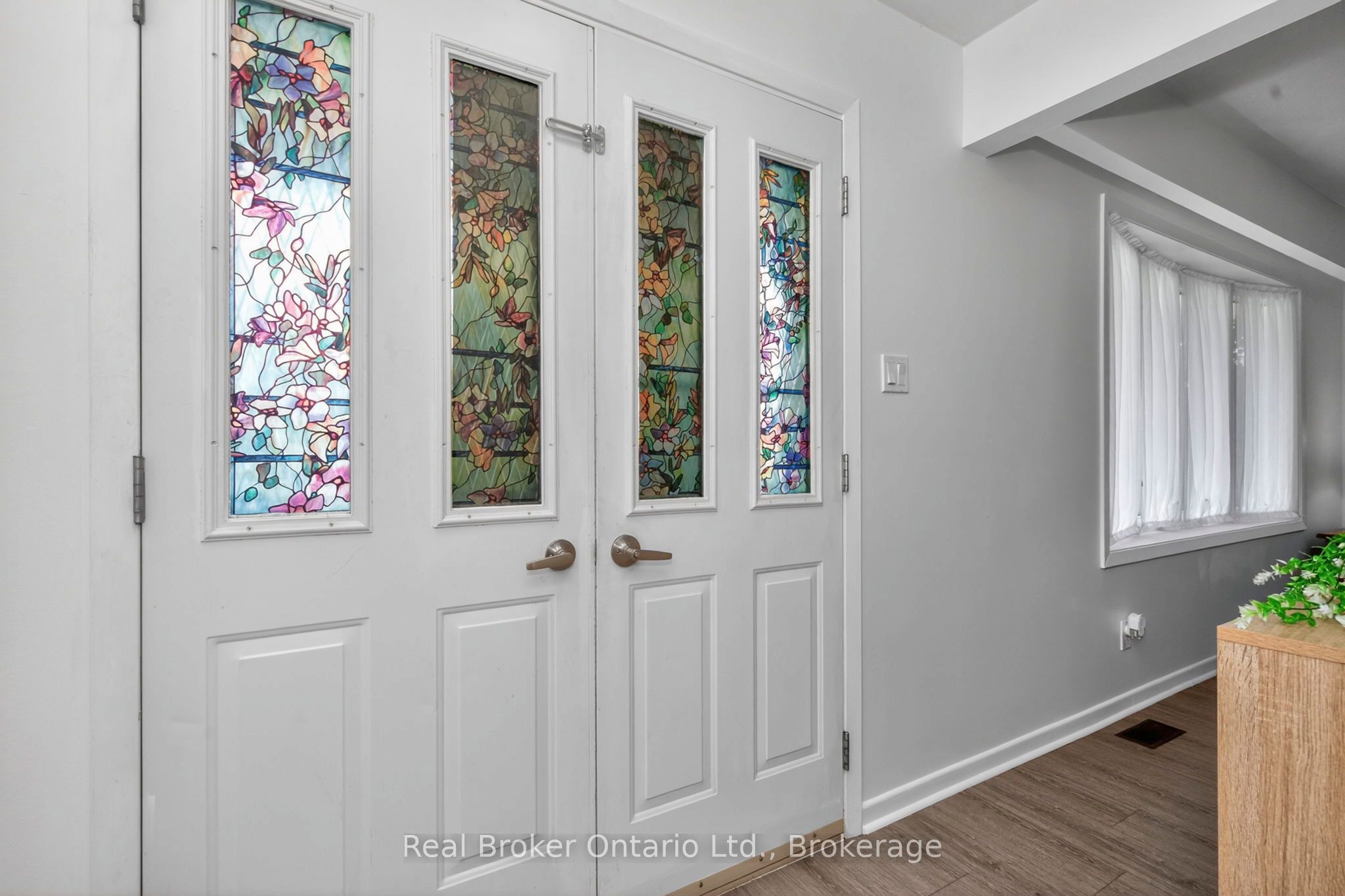 647 Manly Street, Midland, ON L4R 3G7 photo 4