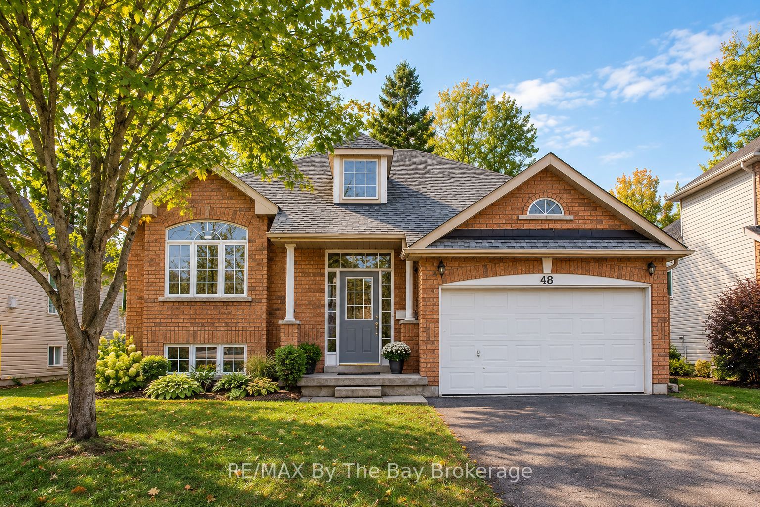 48 Rose Valley Way, Wasaga Beach, ON L9Z 3C4