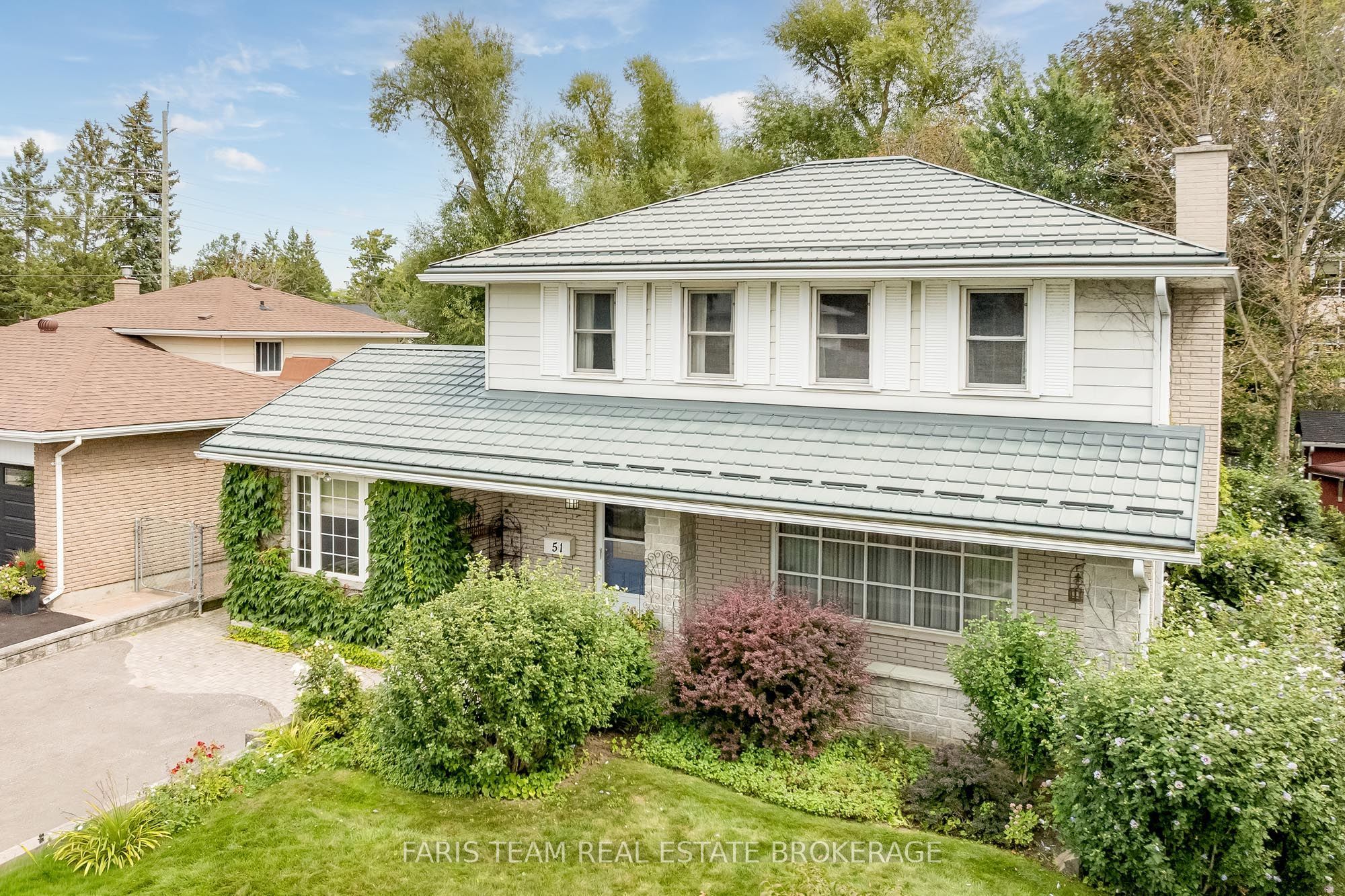 51 Davies Crescent, Barrie, ON L4M 2M4 photo 2