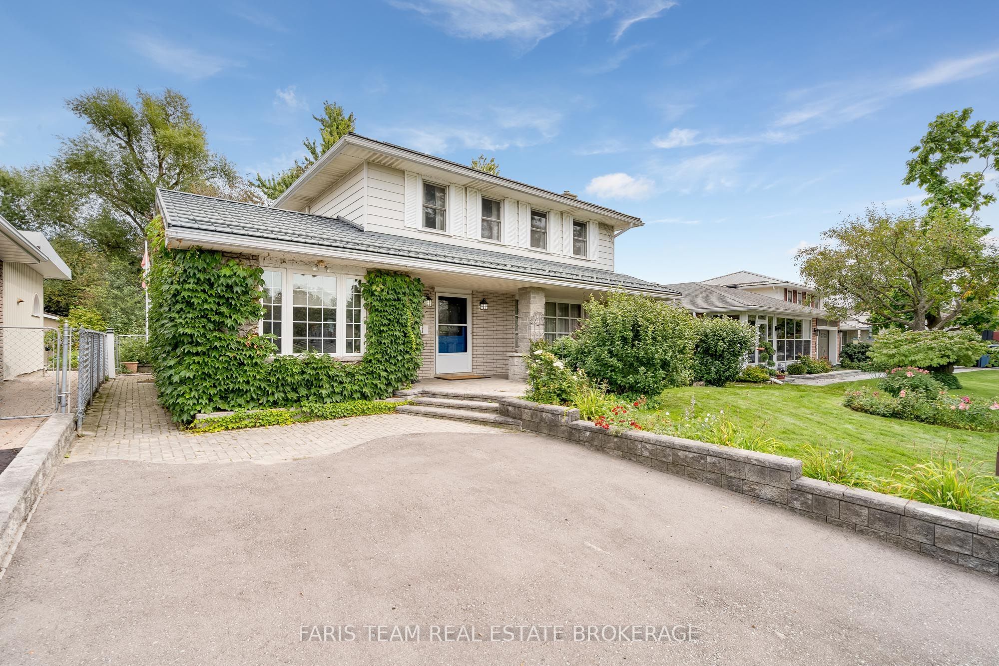 51 Davies Crescent, Barrie, ON L4M 2M4 photo 3