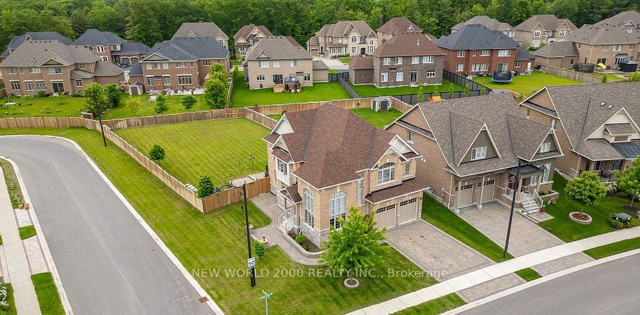 57 Victoria Wood Avenue, Springwater, ON L9X 1Z8 photo 2