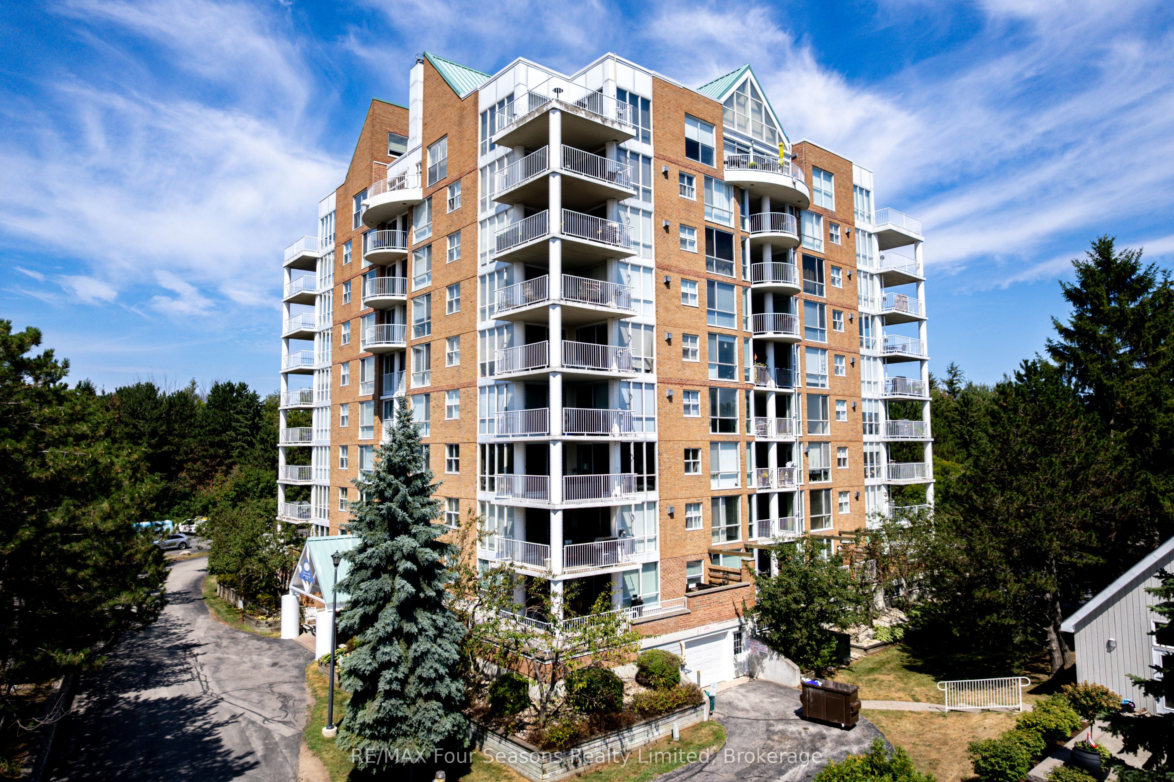 24 Ramblings Way 501, Collingwood, ON L9Y 5C6