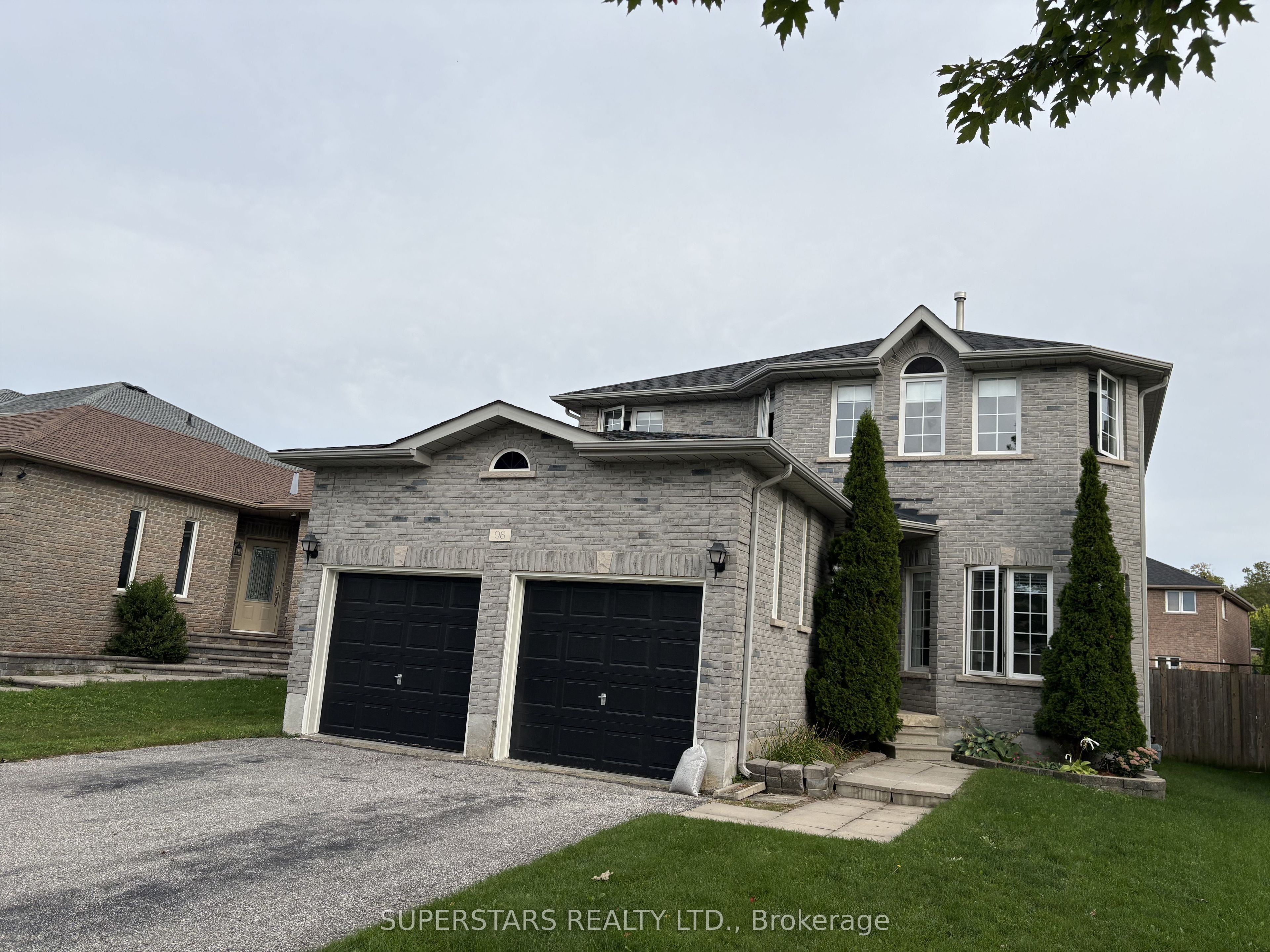 98 Joseph Crescent, Barrie, ON L4N 0Y2