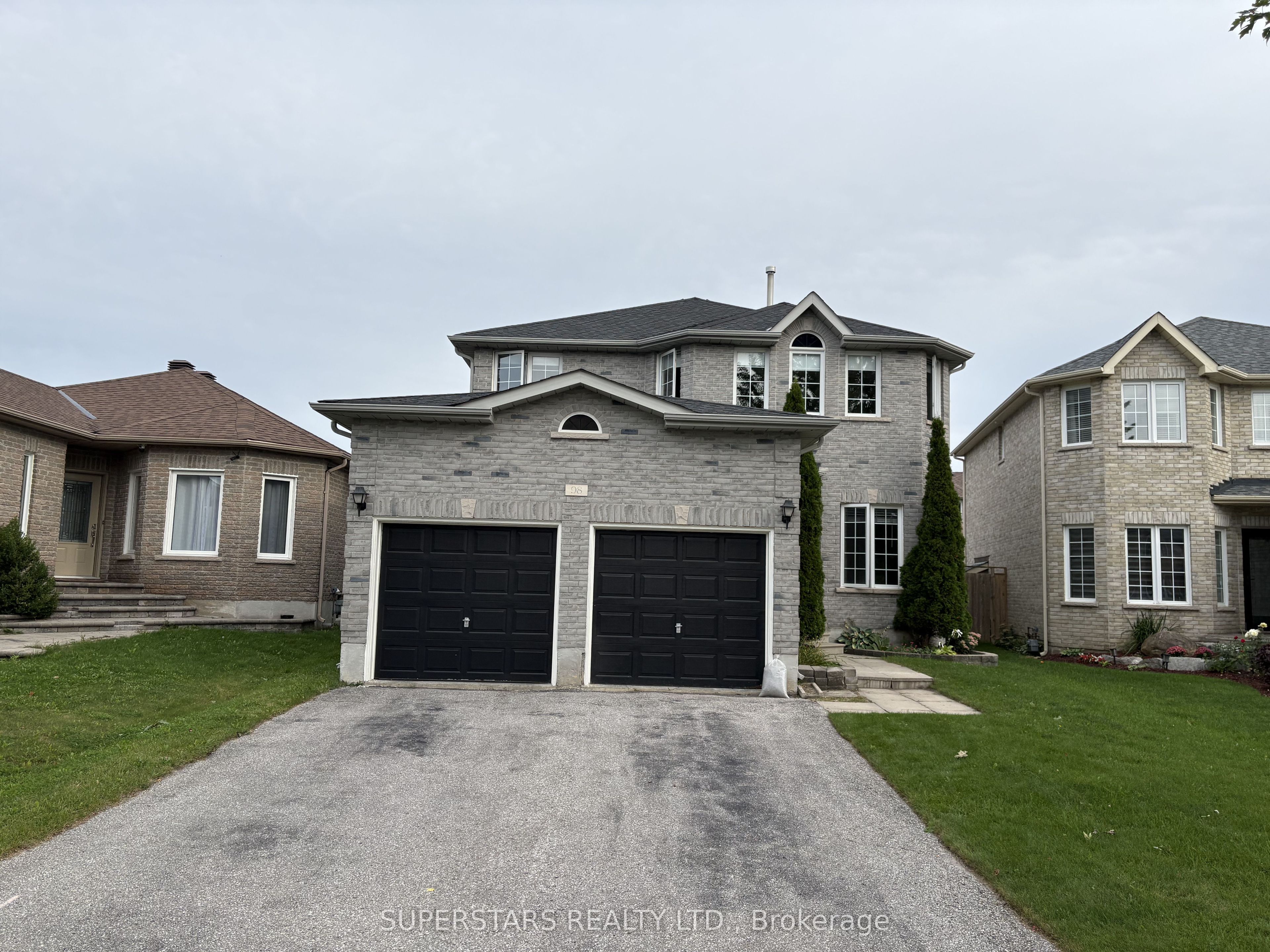 98 Joseph Crescent, Barrie, ON L4N 0Y2 photo 2
