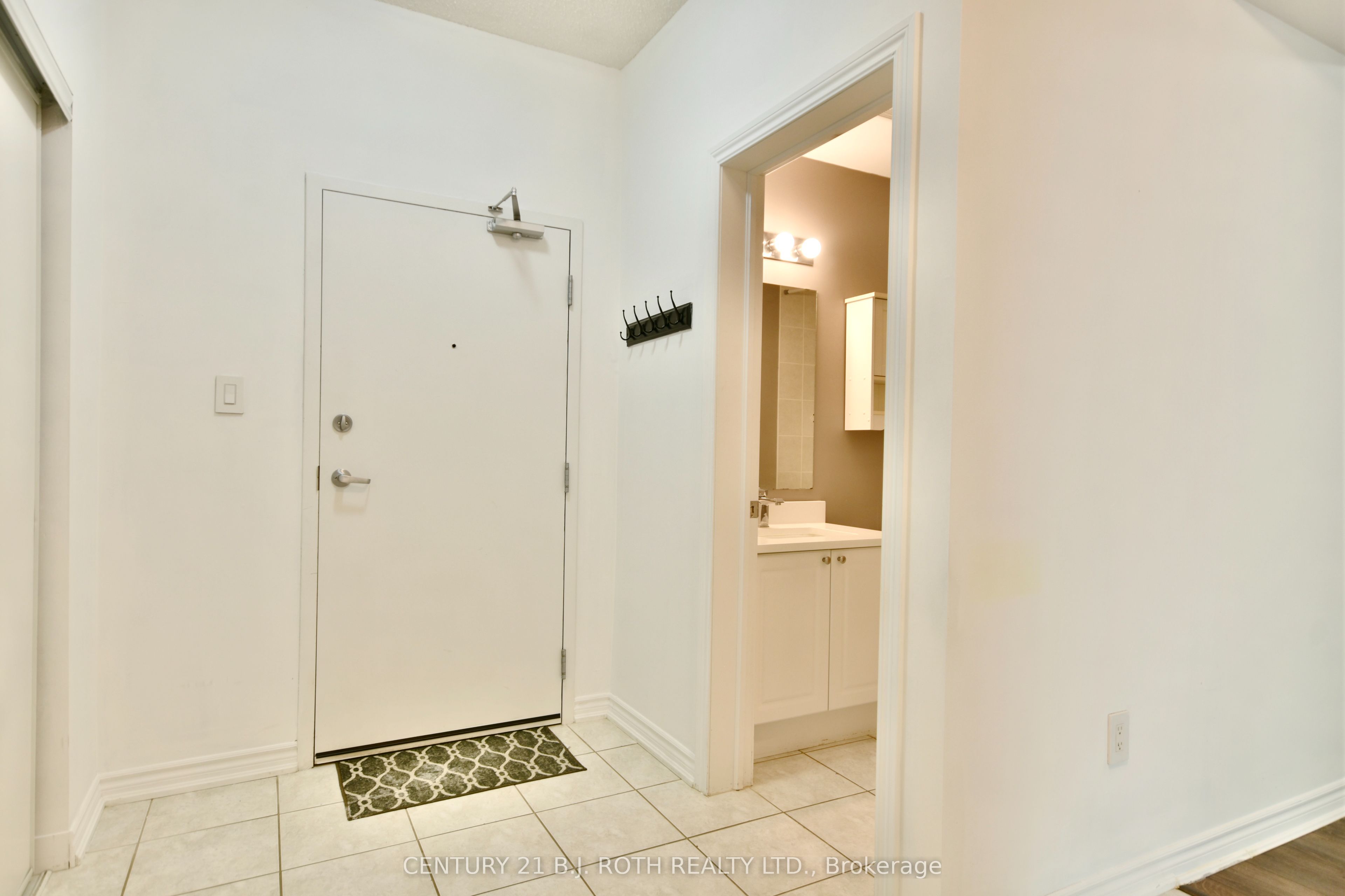 43 Ferndale Drive 104, Barrie, ON L4N 9V5 photo 5