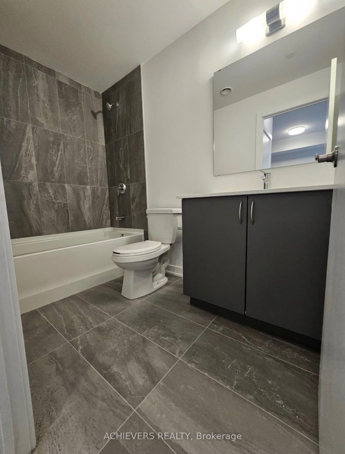 56 LAKESIDE TERRACE 513, Barrie, ON L4M 7B9 photo 4