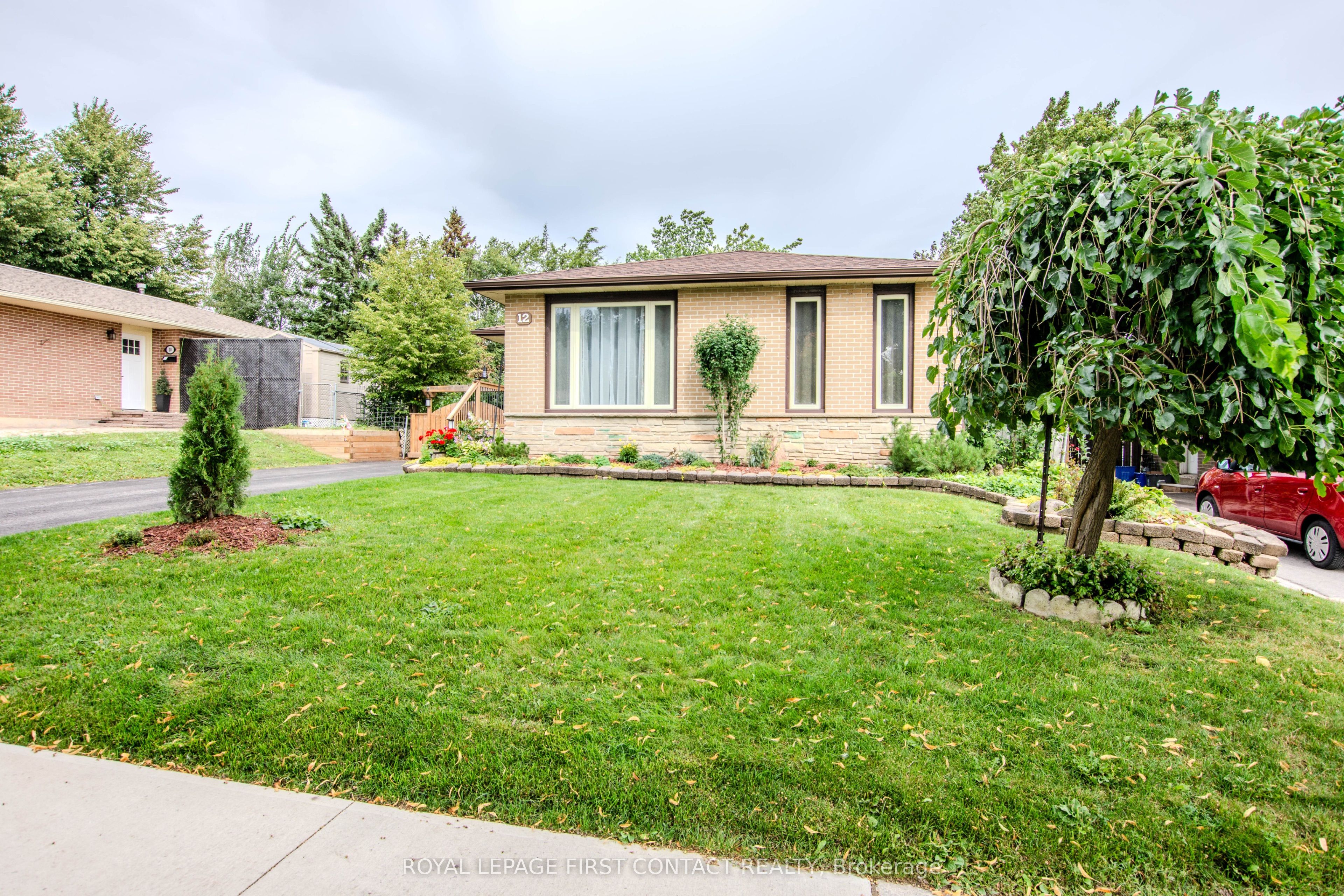 12 Daphne Crescent, Barrie, ON L4M 2Y8 photo 2