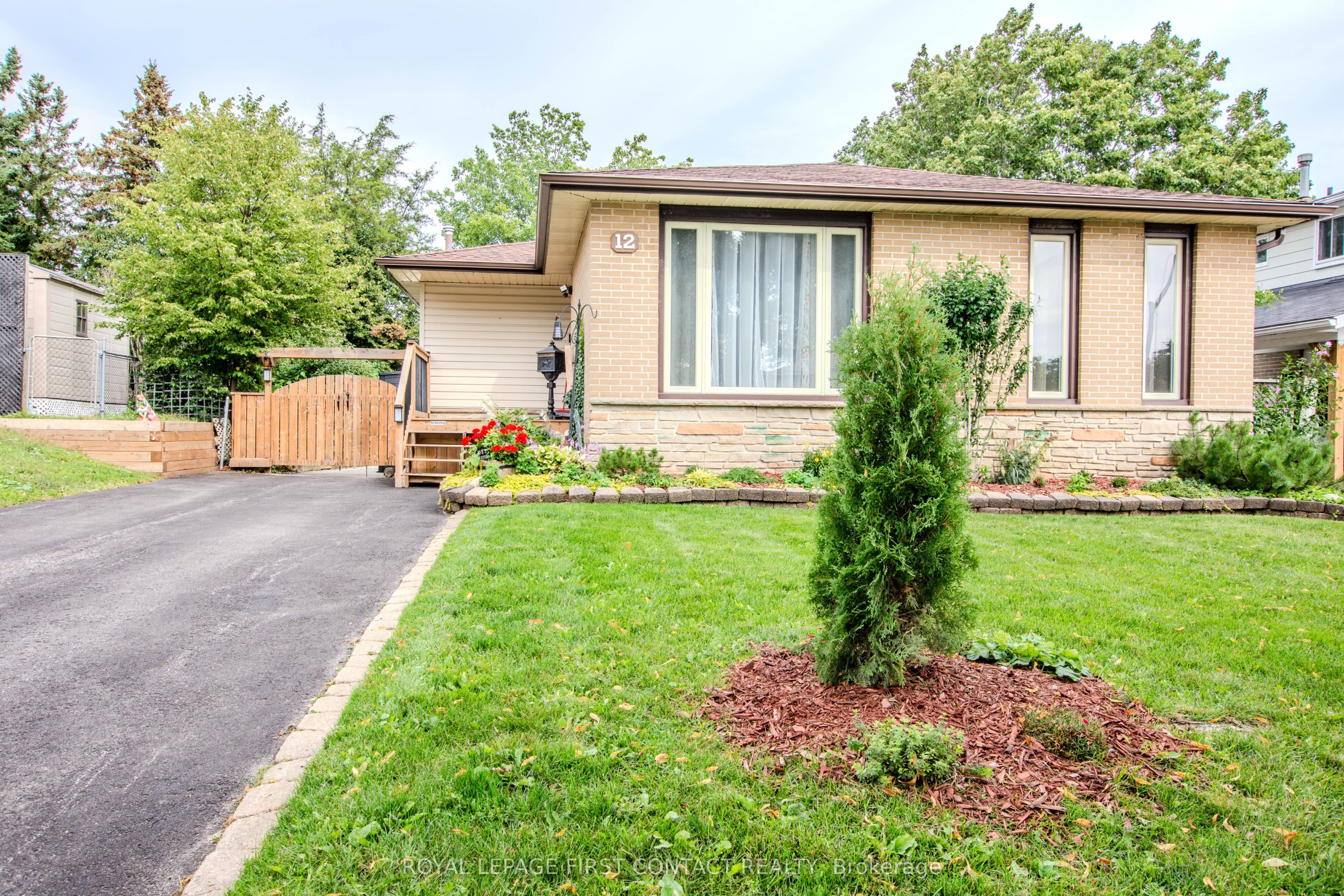 12 Daphne Crescent, Barrie, ON L4M 2Y8 photo 3