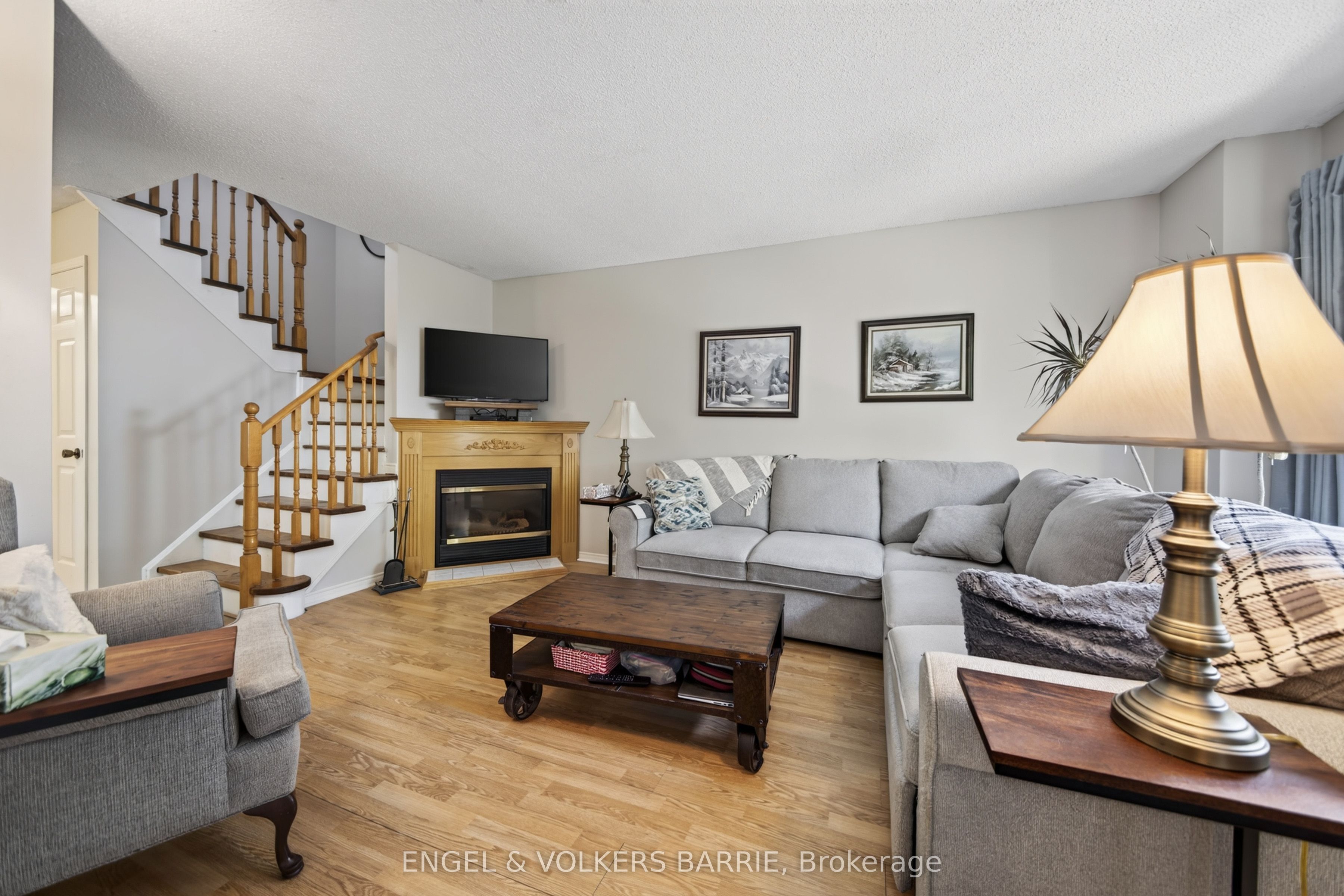 78 Wallace Drive, Barrie, ON L4N 7E1 photo 3