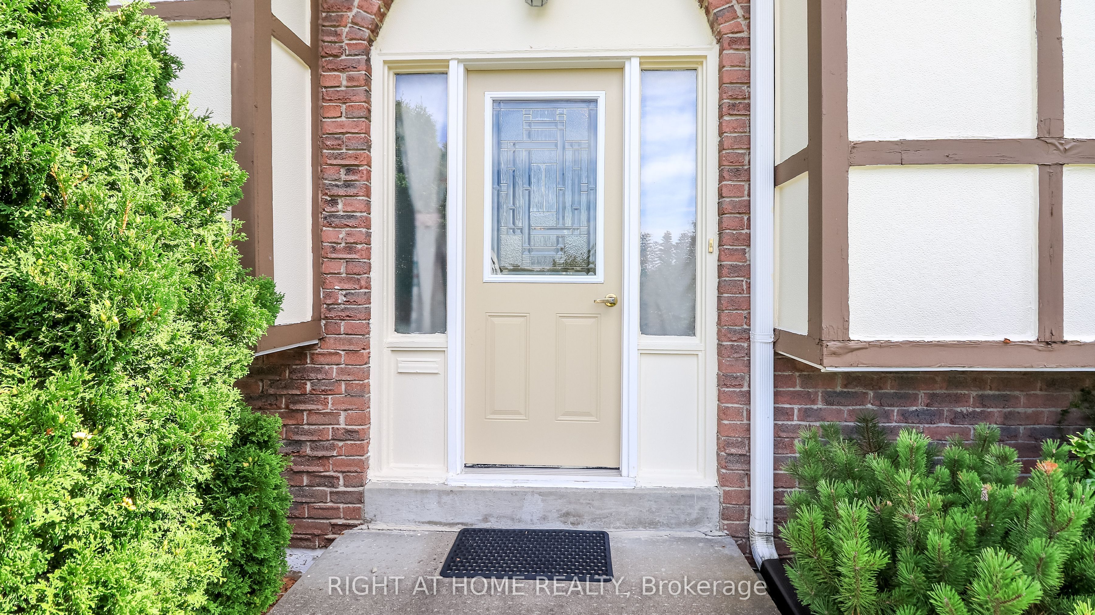 10 Campfire Court, Barrie, ON L4M 5G9 photo 5
