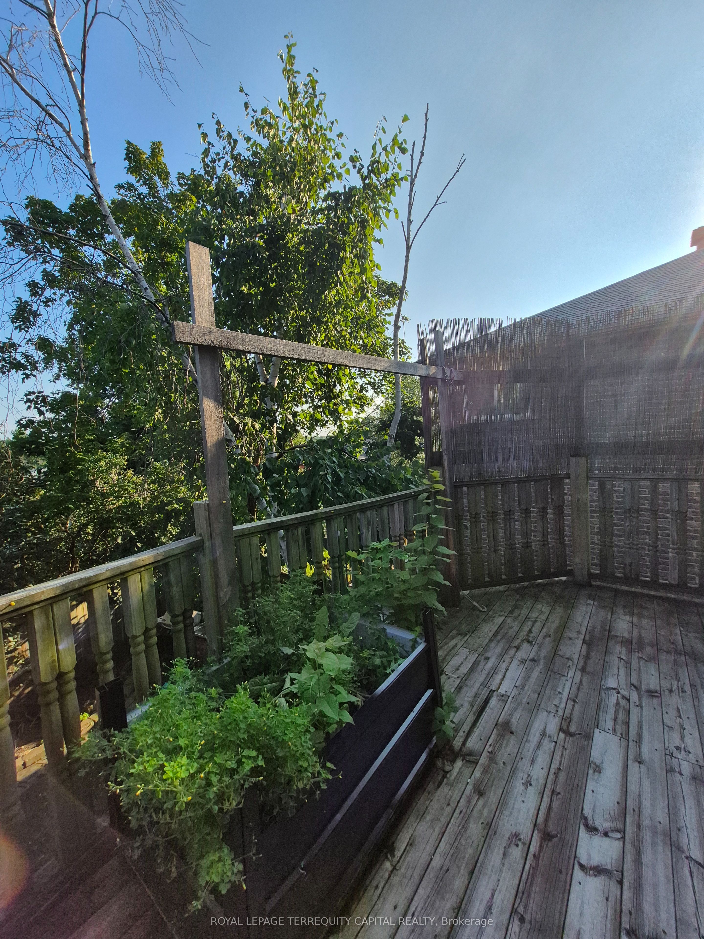 1 Northview Crescent, Barrie, ON L4N 9T3 photo 2