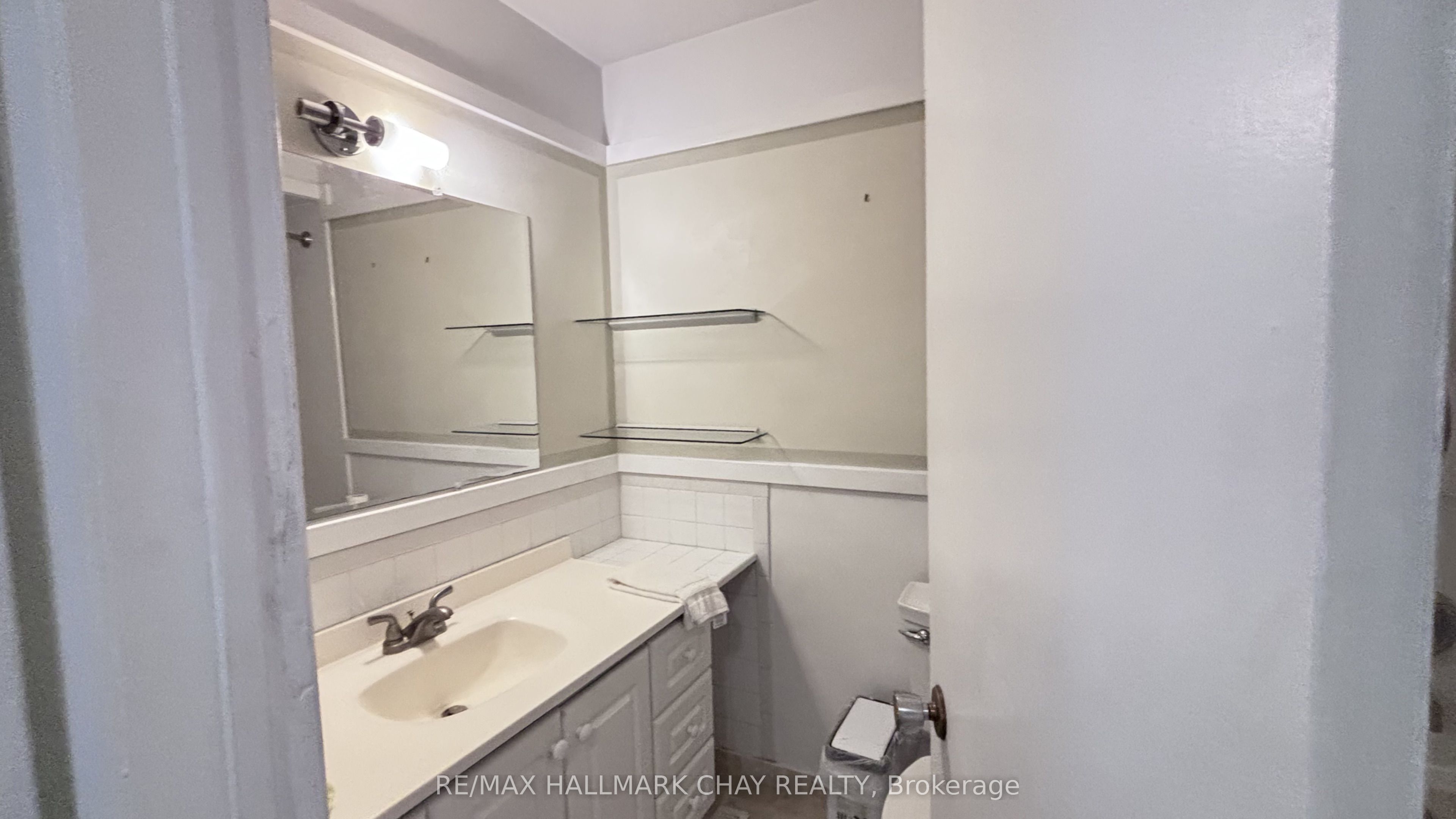 28 Donald Street 66, Barrie, ON L4N 4S6 photo 5