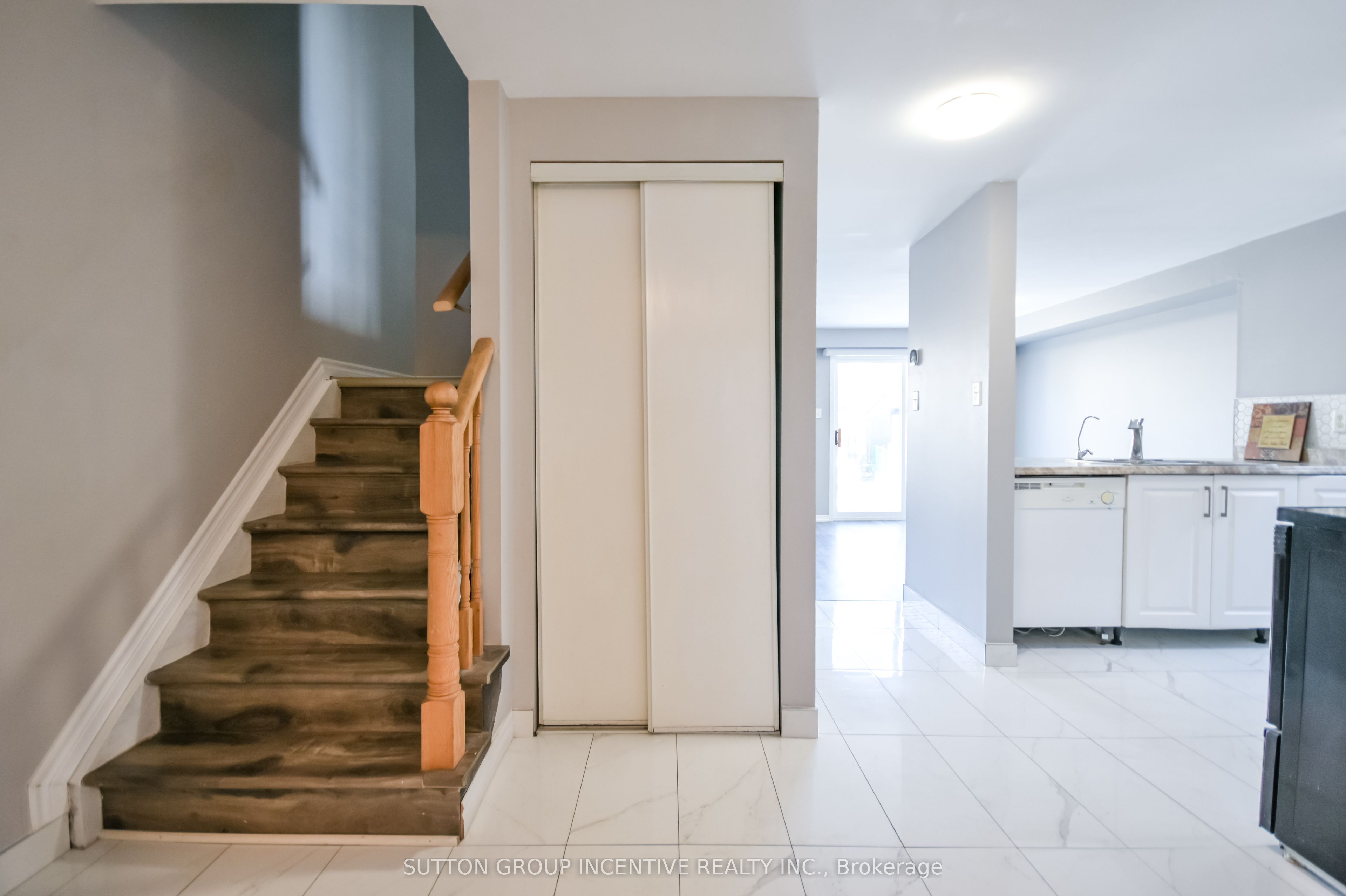 256 Dunsmore Lane, Barrie, ON L4M 7A7 photo 5