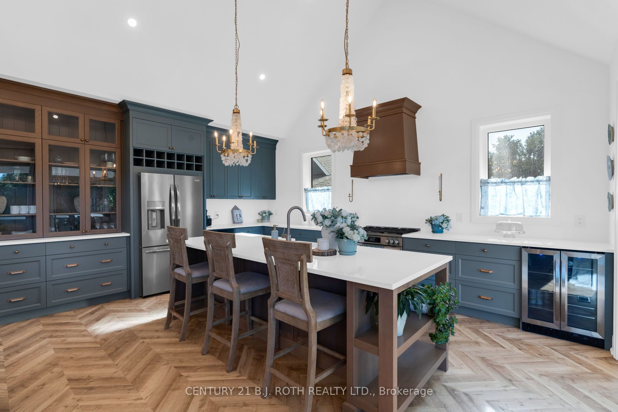 24 Northland Court, Oro-Medonte, ON L9J 0C4 photo 4