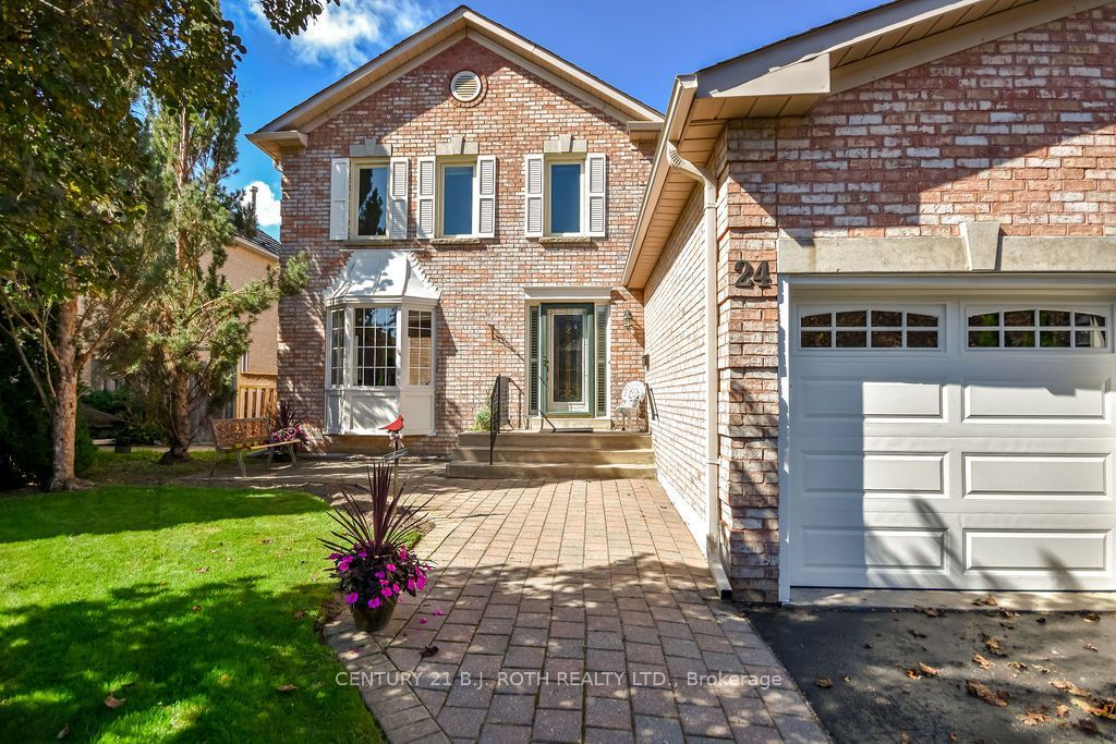 24 Grand Forest Drive, Barrie, ON L4N 7E8 photo 3