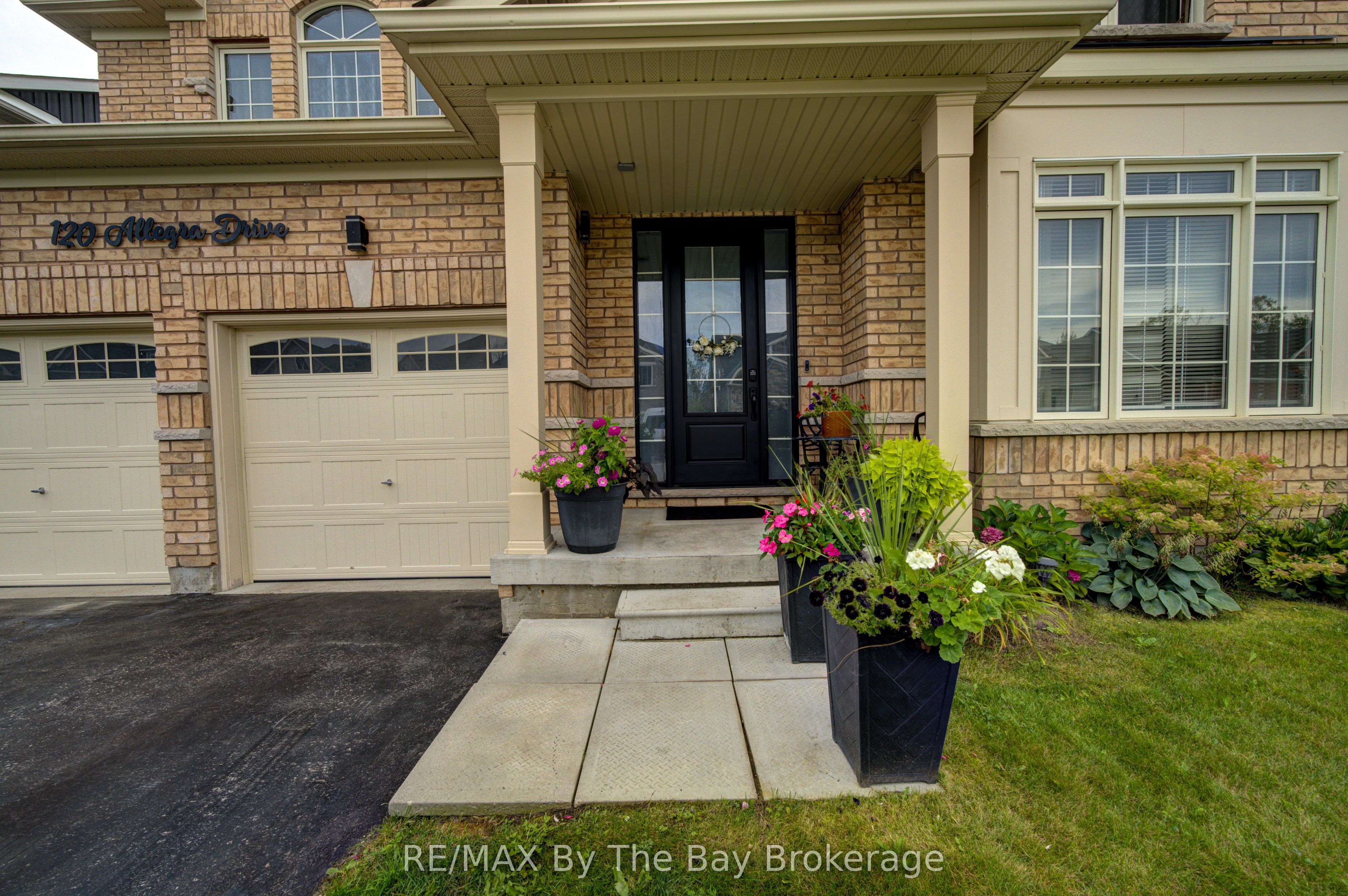 120 Allegra Drive, Wasaga Beach, ON L9Z 1P6 photo 3