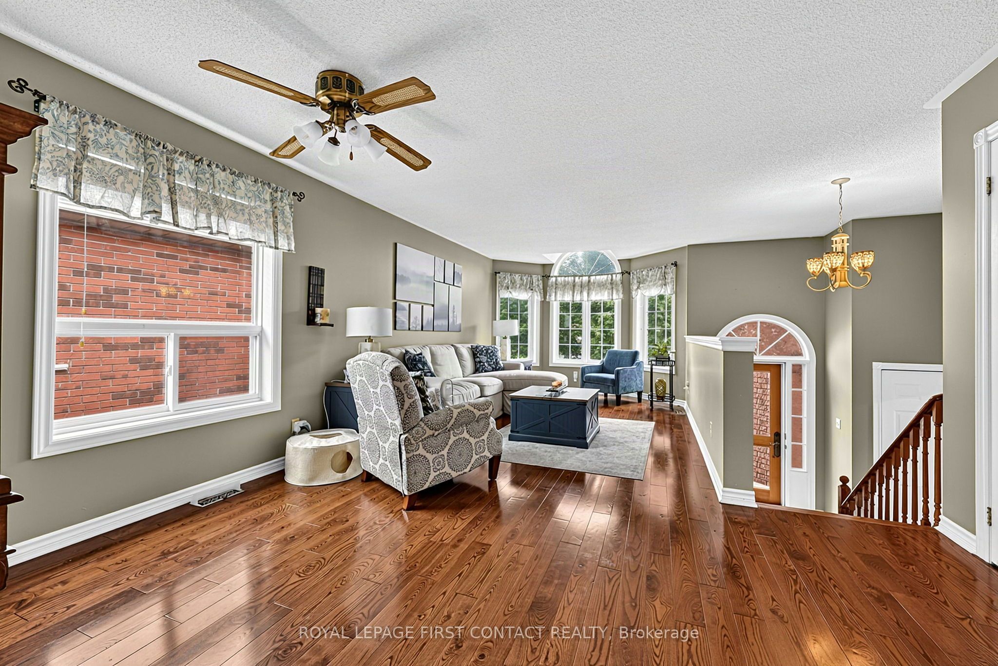 22 Logan Court, Barrie, ON L4N 8G9 photo 5