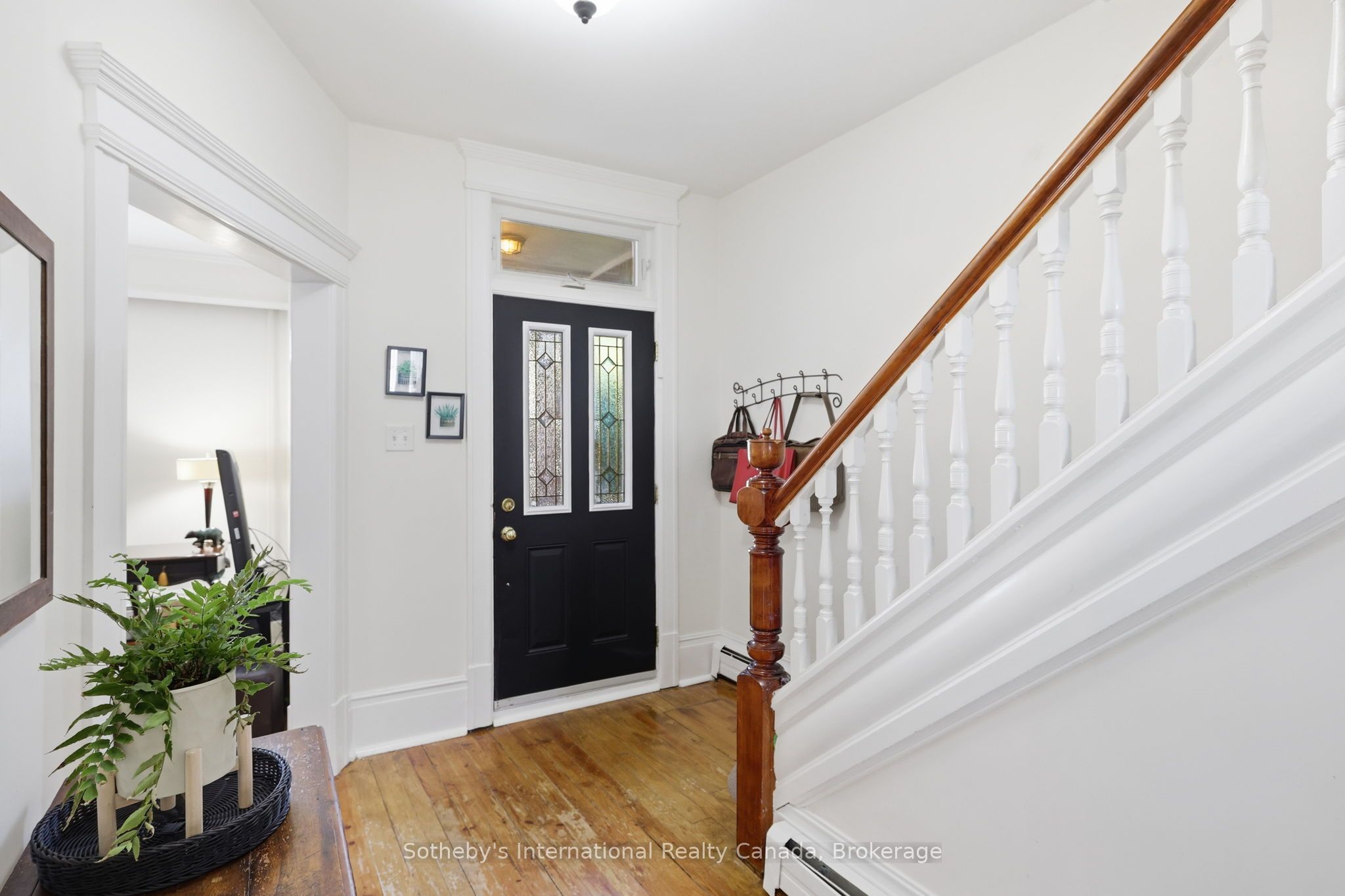 180 Second Street, Collingwood, ON L9Y 1G1 photo 4