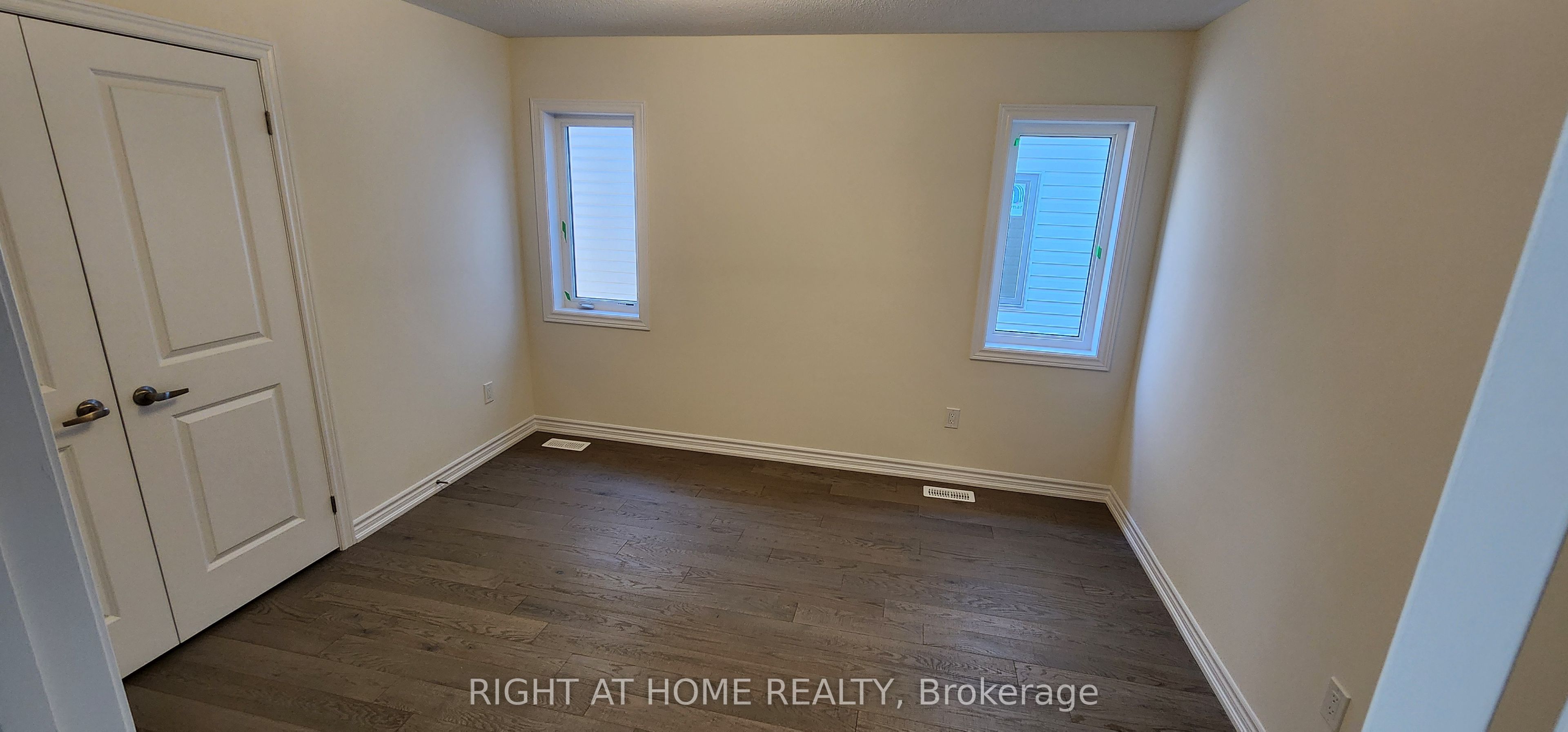 26 Prudhoe Terrace, Barrie, ON L9J 0W2 photo 4