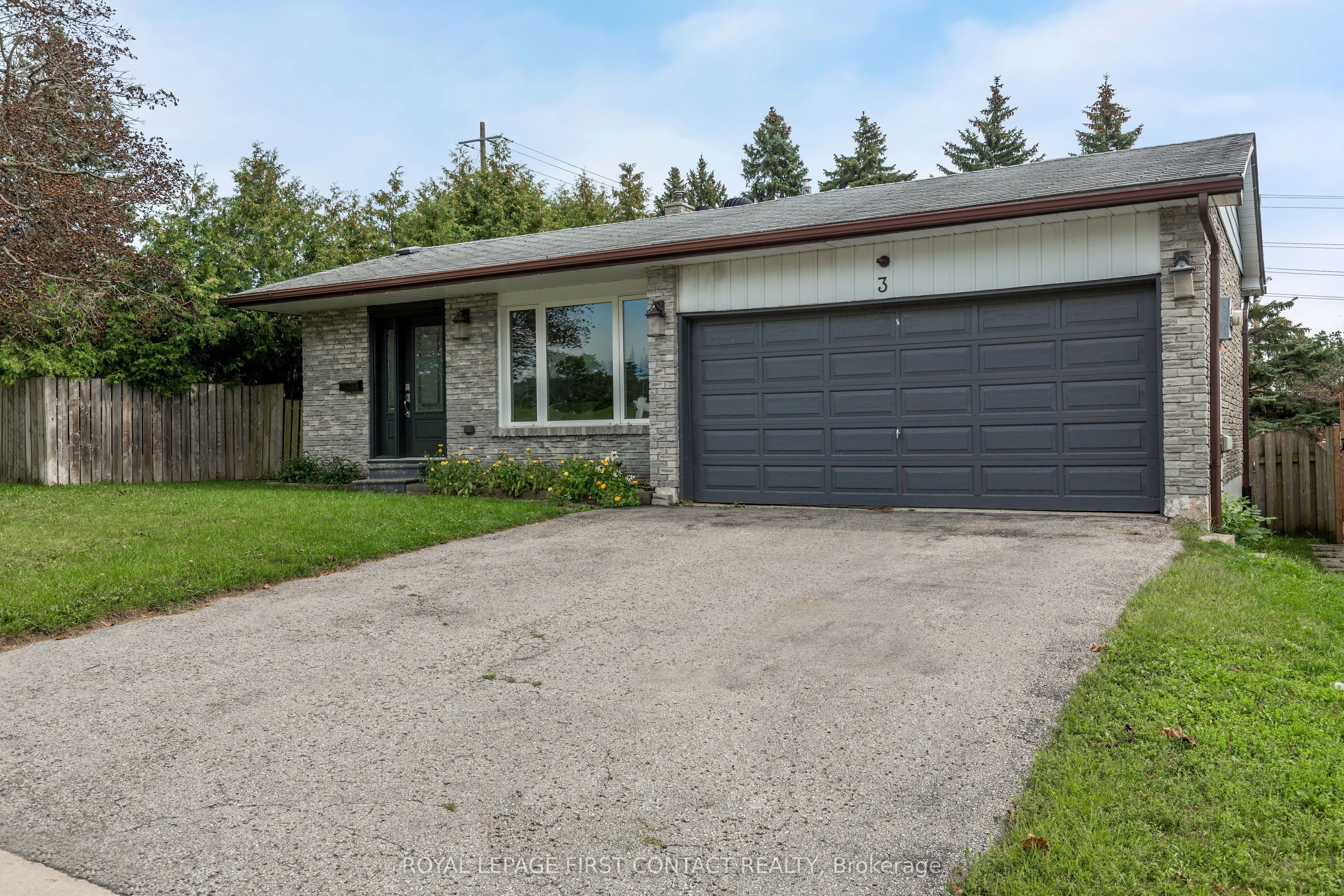 3 Oren Boulevard, Barrie, ON L4N 4T3