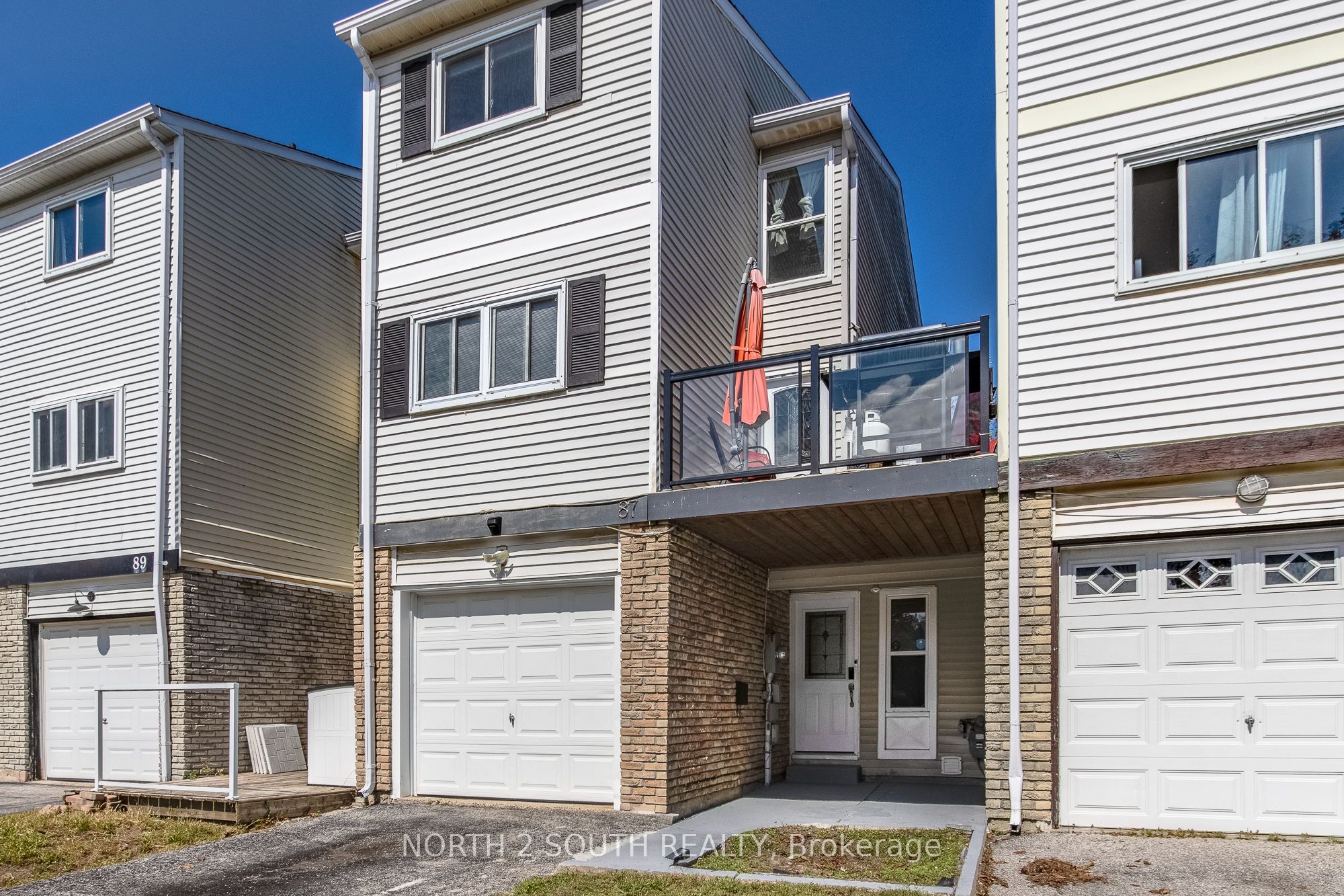 87 Scott Crescent, Barrie, ON L4N 4W2 photo 2