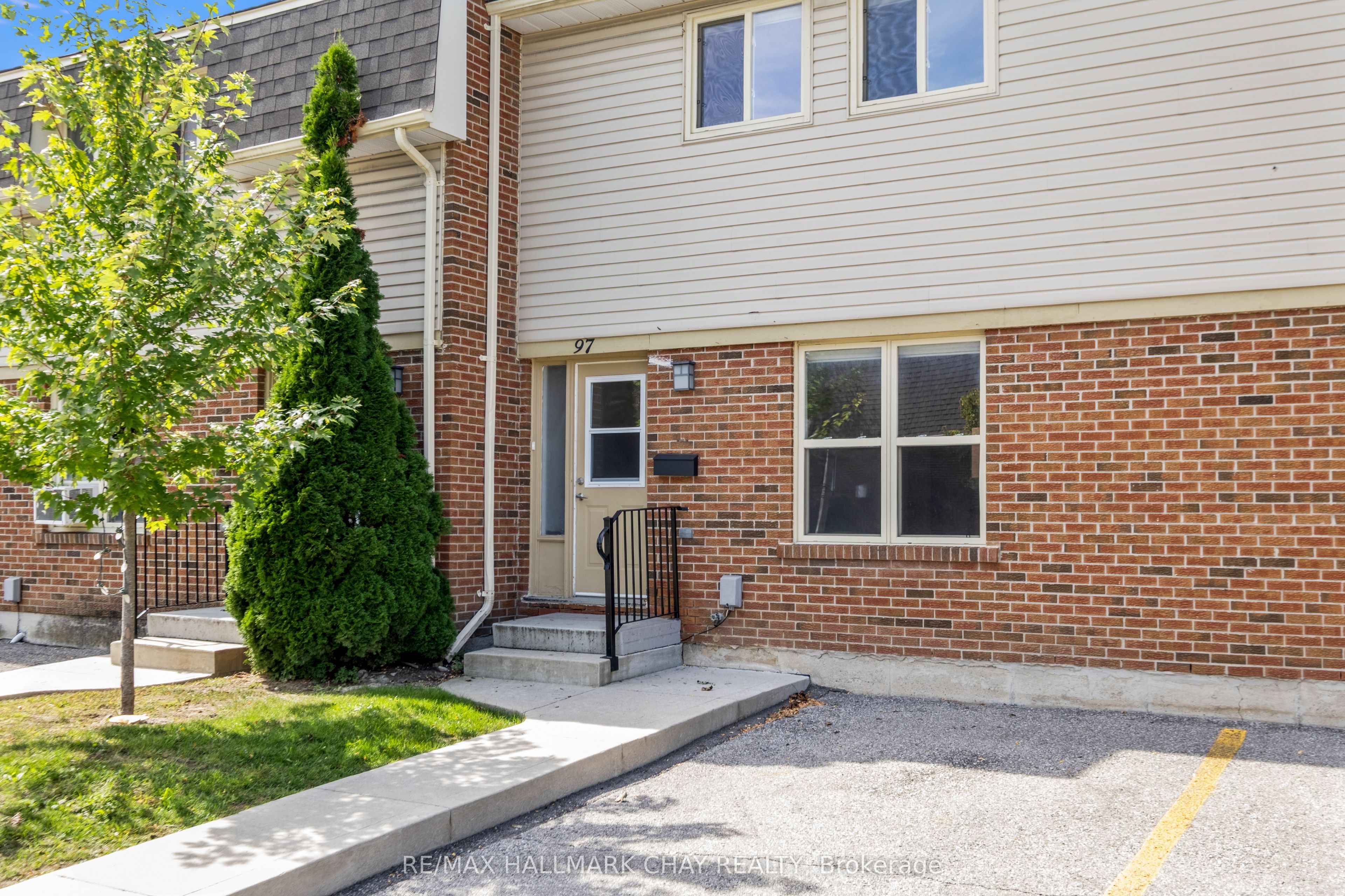 177 Bayview Drive 97, Barrie, ON L4N 4Y6 photo 2
