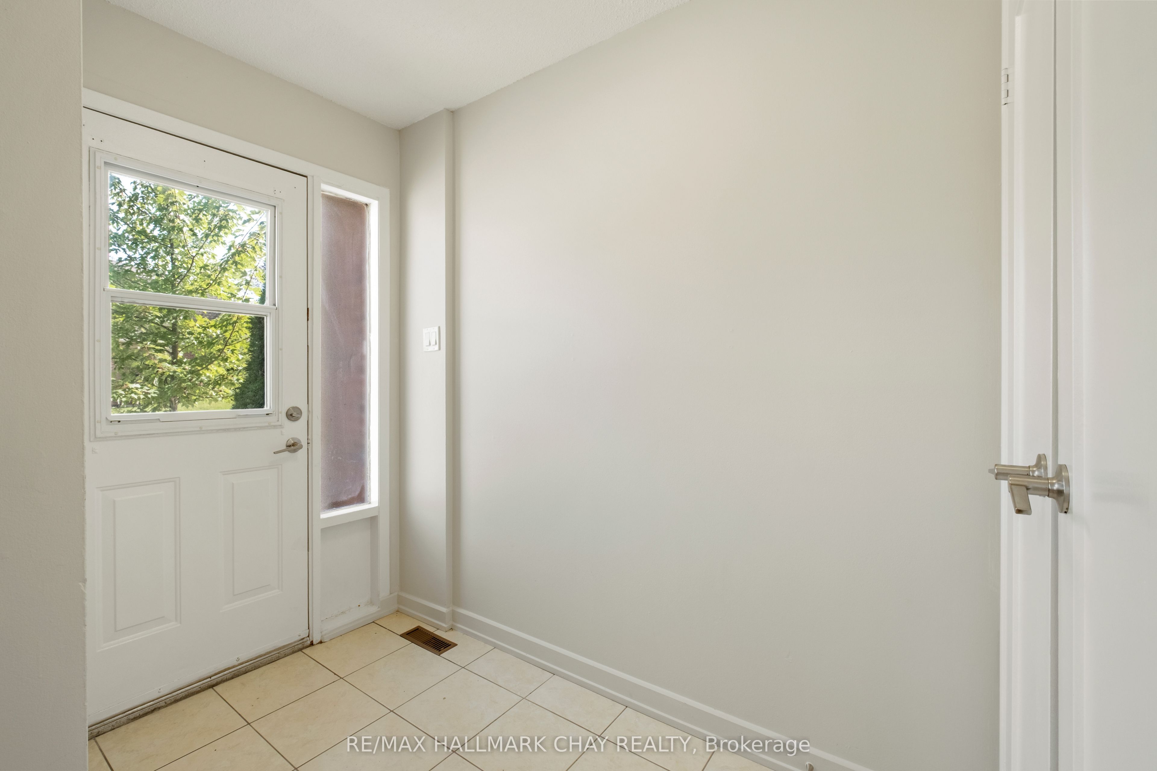 177 Bayview Drive 97, Barrie, ON L4N 4Y6 photo 3