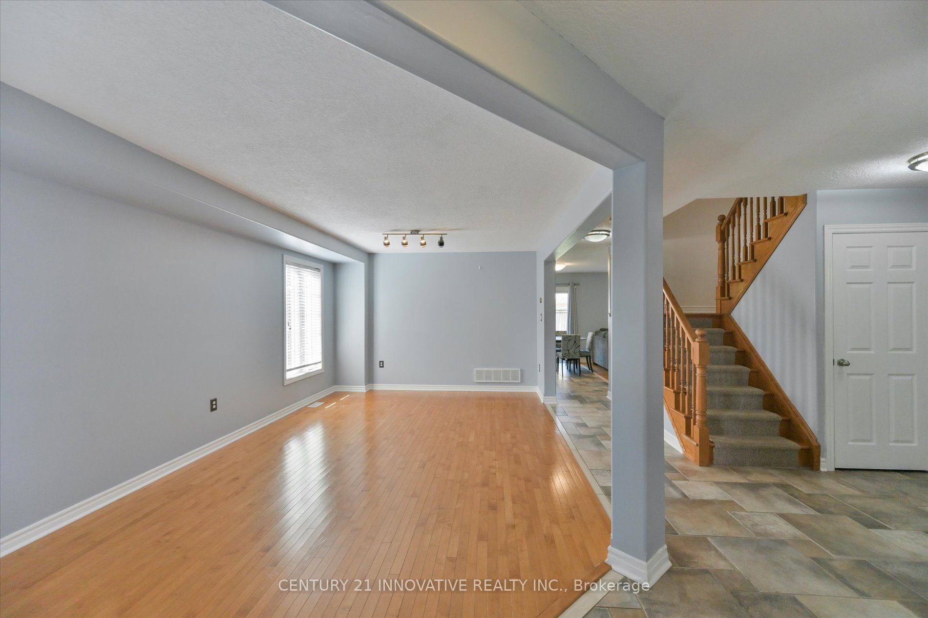 28 Empire Drive, Barrie, ON L4N 0Y9 photo 5