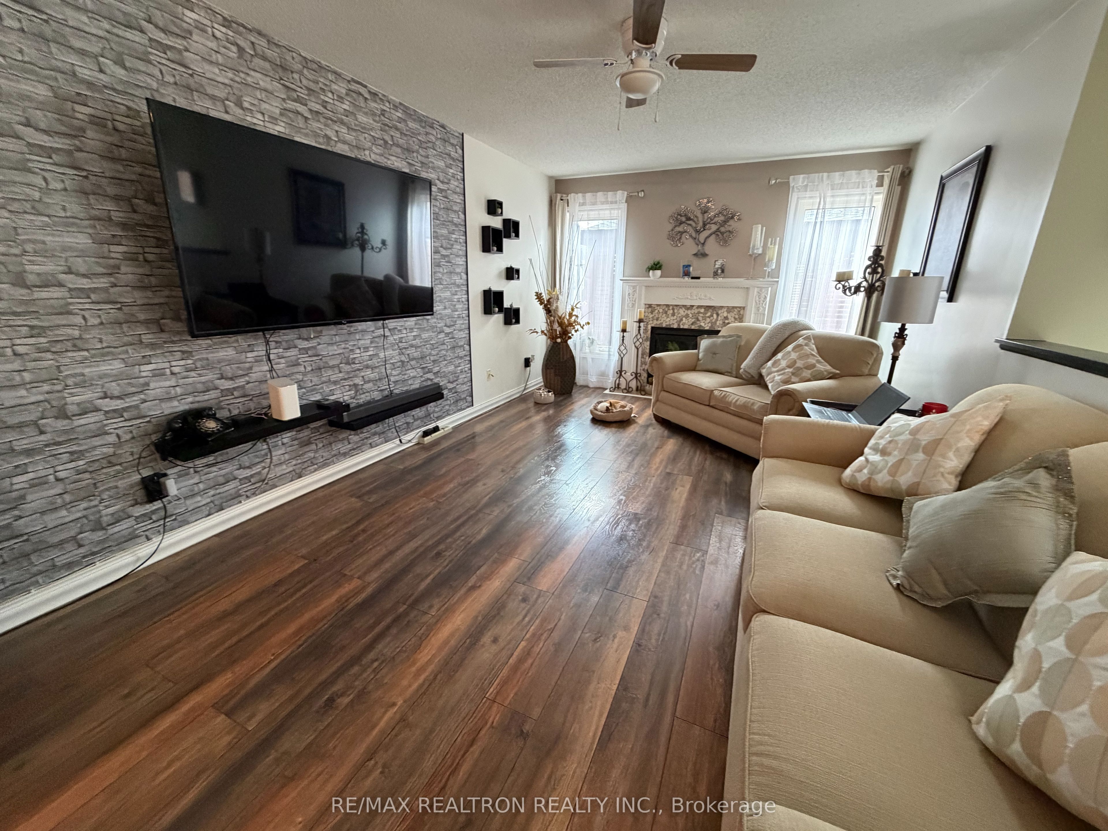 46 Cloughley Drive, Barrie, ON L4N 9T3 photo 3