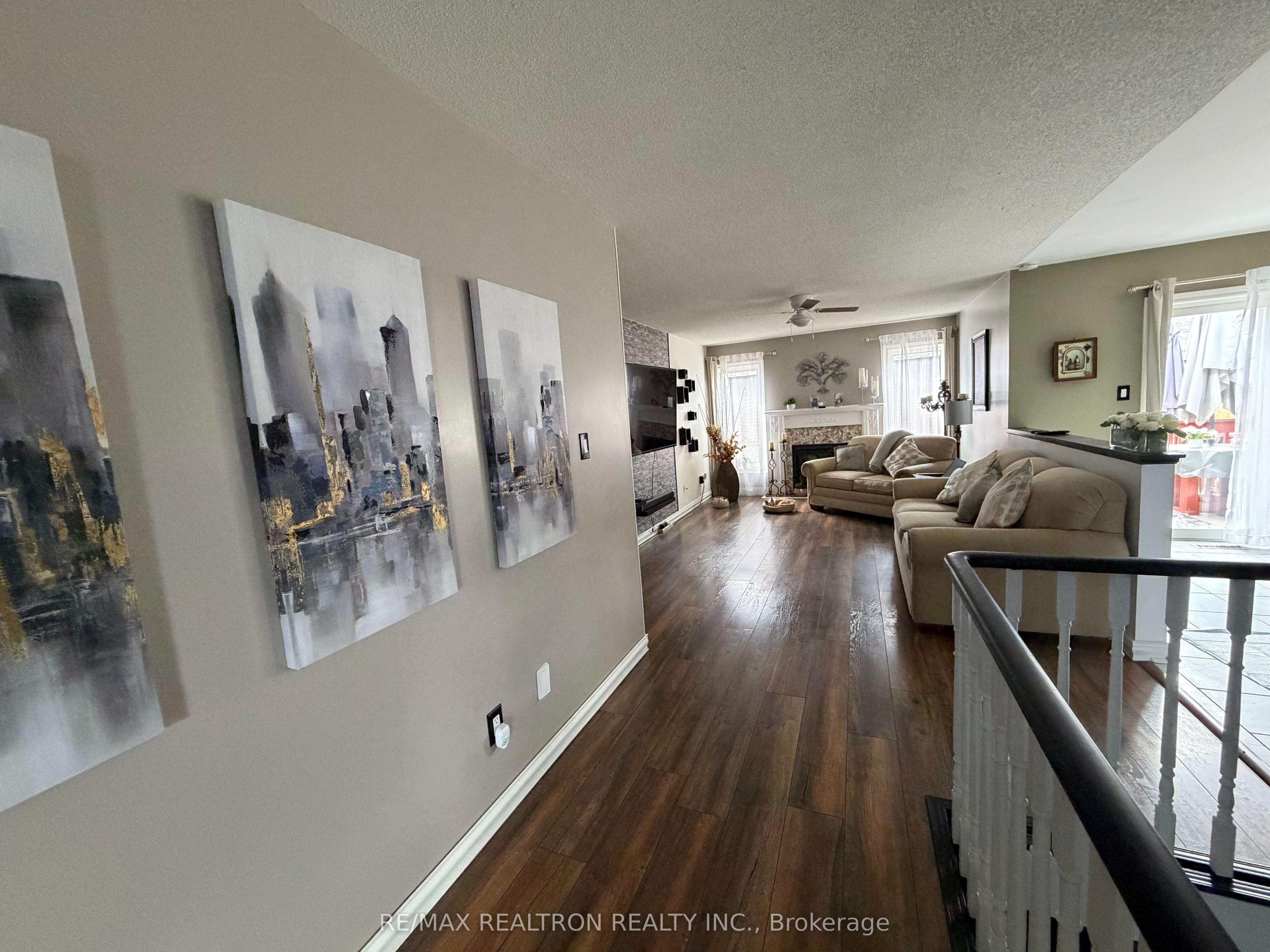 46 Cloughley Drive, Barrie, ON L4N 9T3 photo 4
