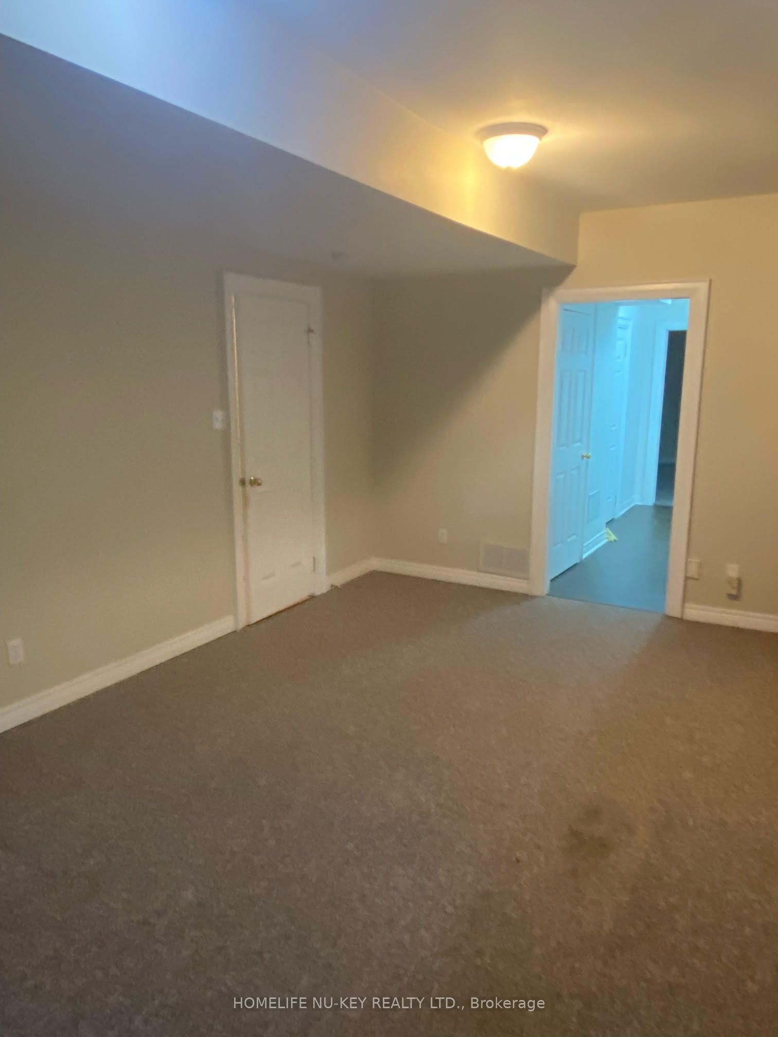 38 Castle Drive, Barrie, ON L4N 1R1 photo 4