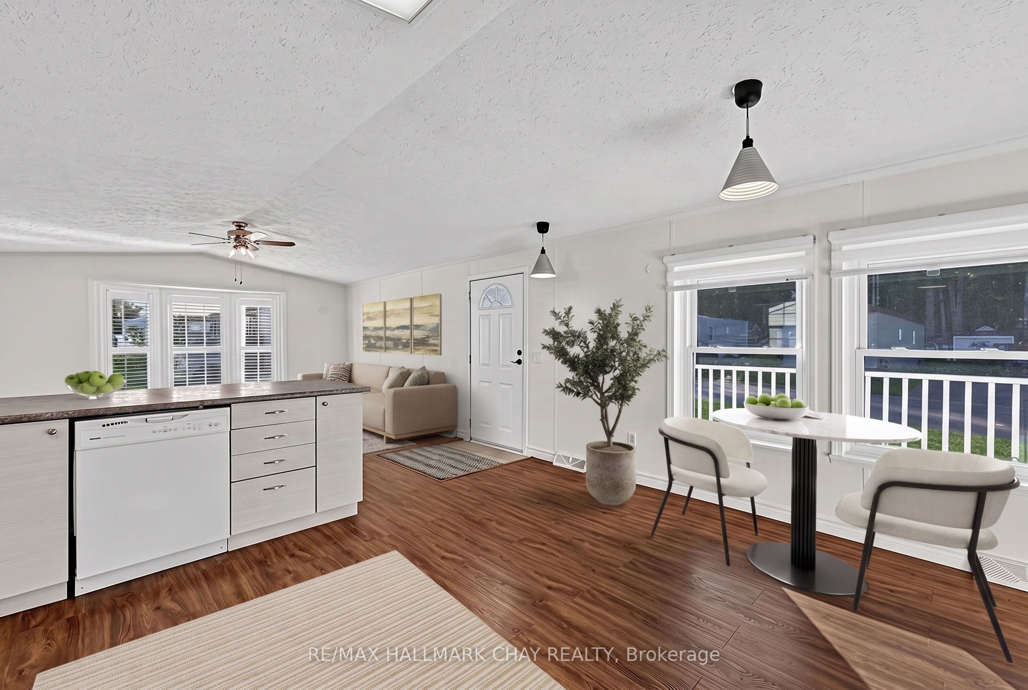 4041 Ash Crescent, Severn, ON L3V 0V1 photo 3