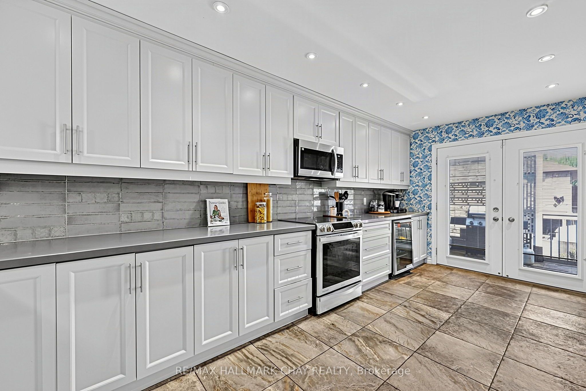 76 Shalom Way, Barrie, ON L4N 5Y3 photo 3