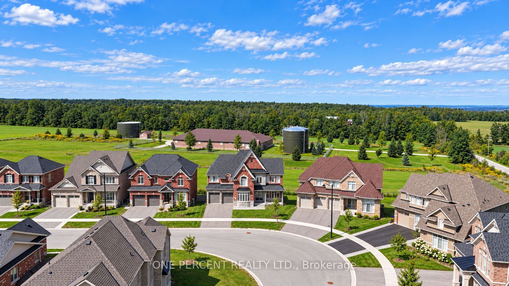 29 SANFORD Circle, Springwater, ON L9X 2A8 photo 5