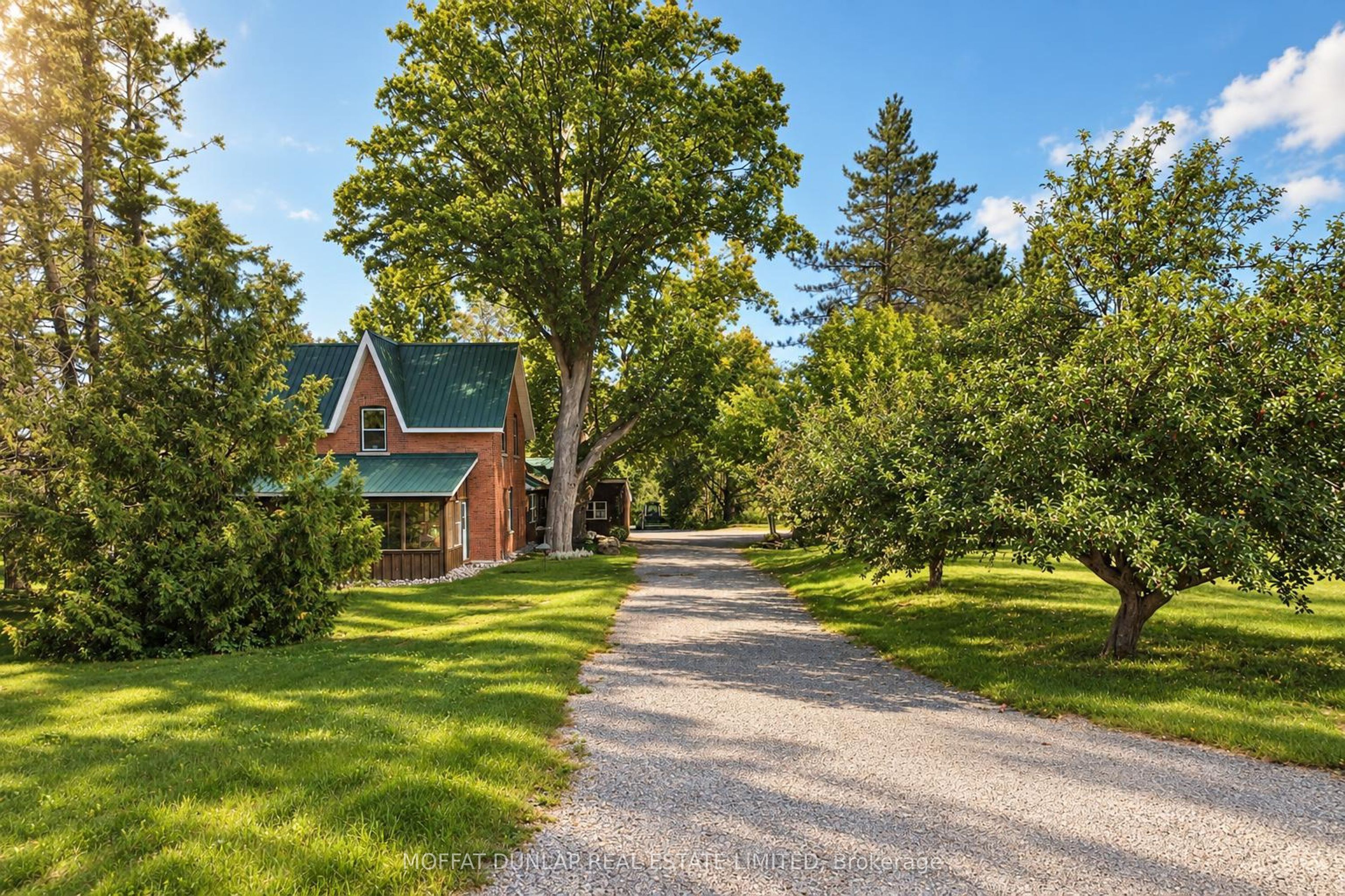10195 Highway 12, Oro-Medonte, ON L0K 1E0 photo 2