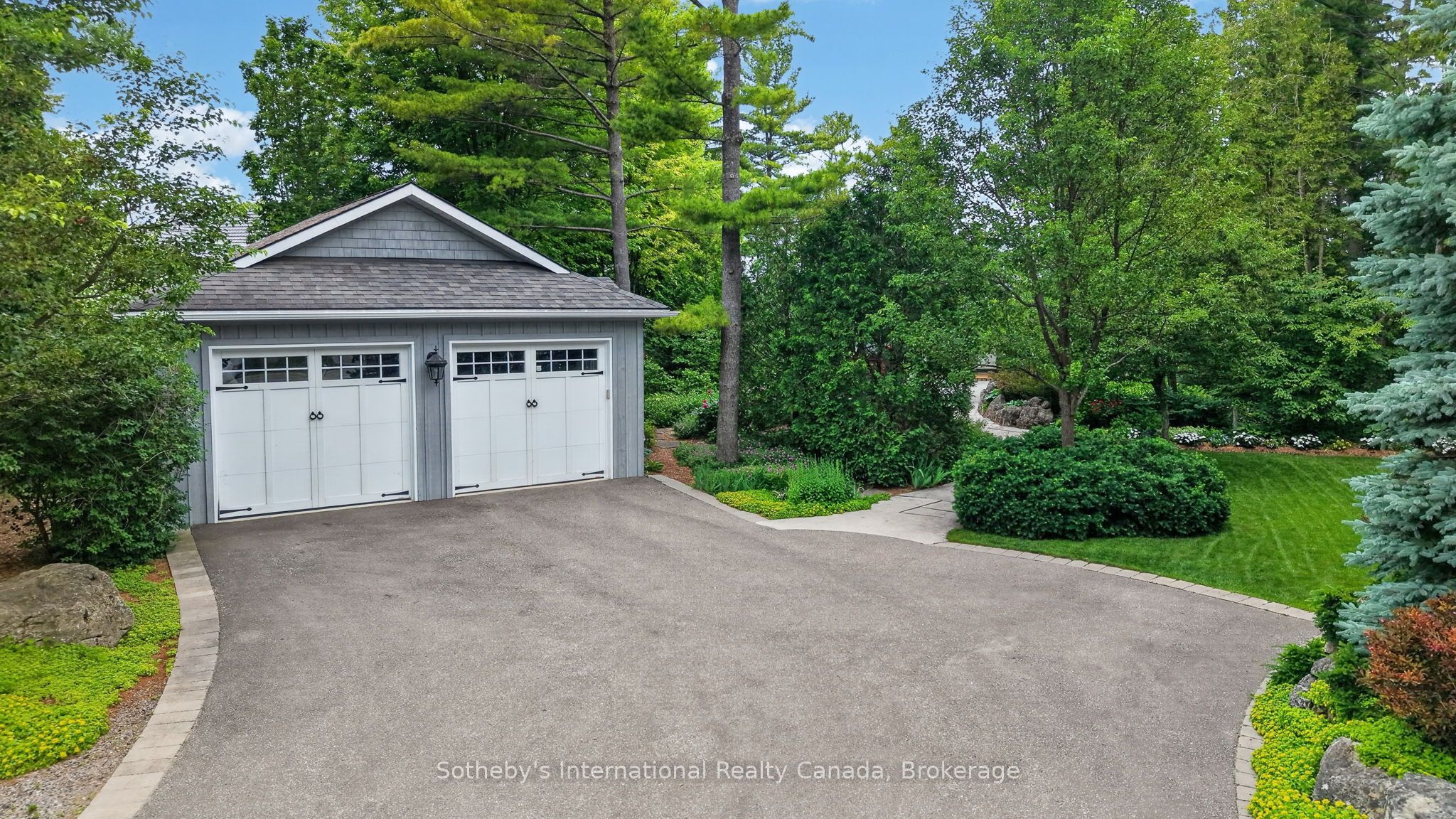 1036 River Road E, Wasaga Beach, ON L9Z 2P7 photo 4