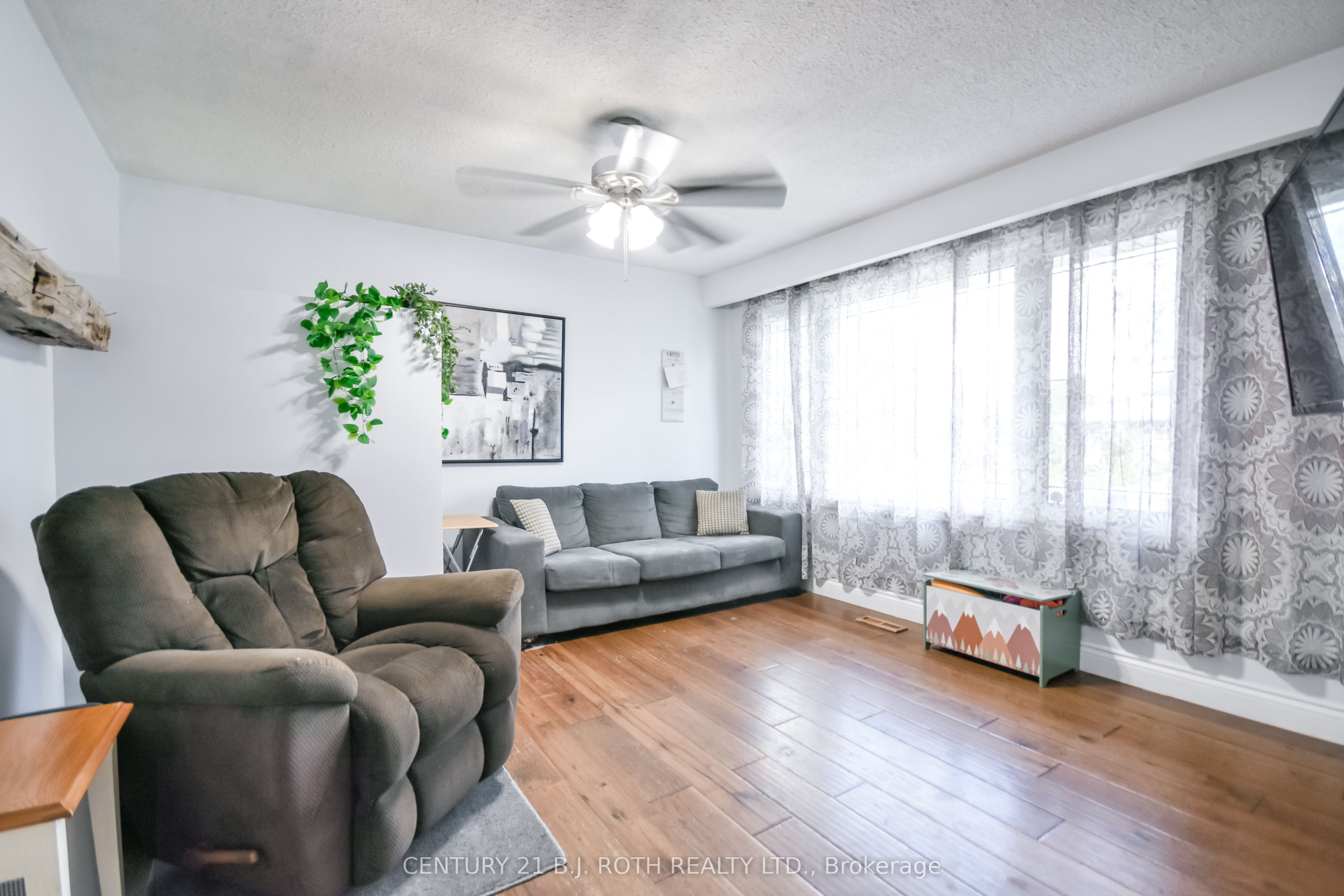5 East Gate, Barrie, ON L4M 2V9 photo 4