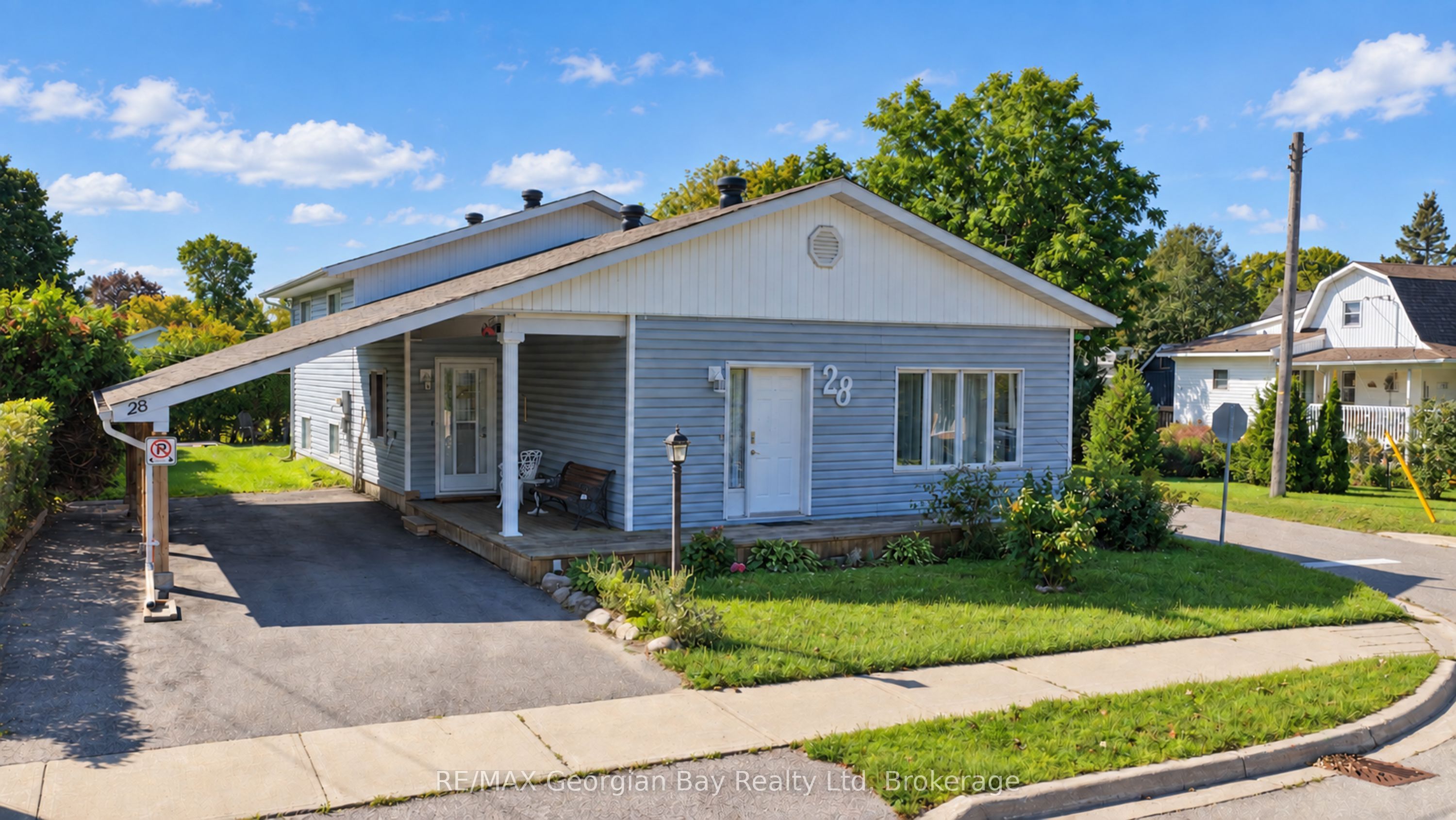 28 SHERIDAN Street, Penetanguishene, ON L9M 1C4