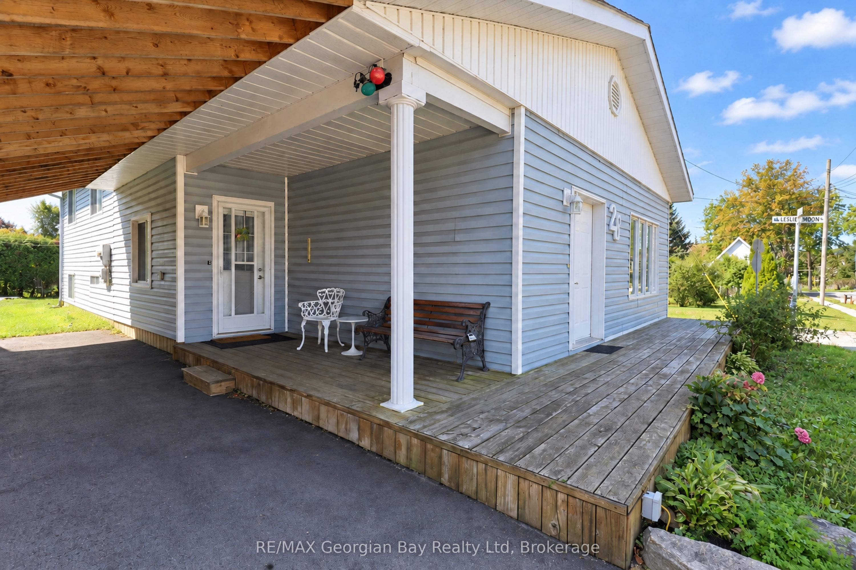 28 SHERIDAN Street, Penetanguishene, ON L9M 1C4 photo 3