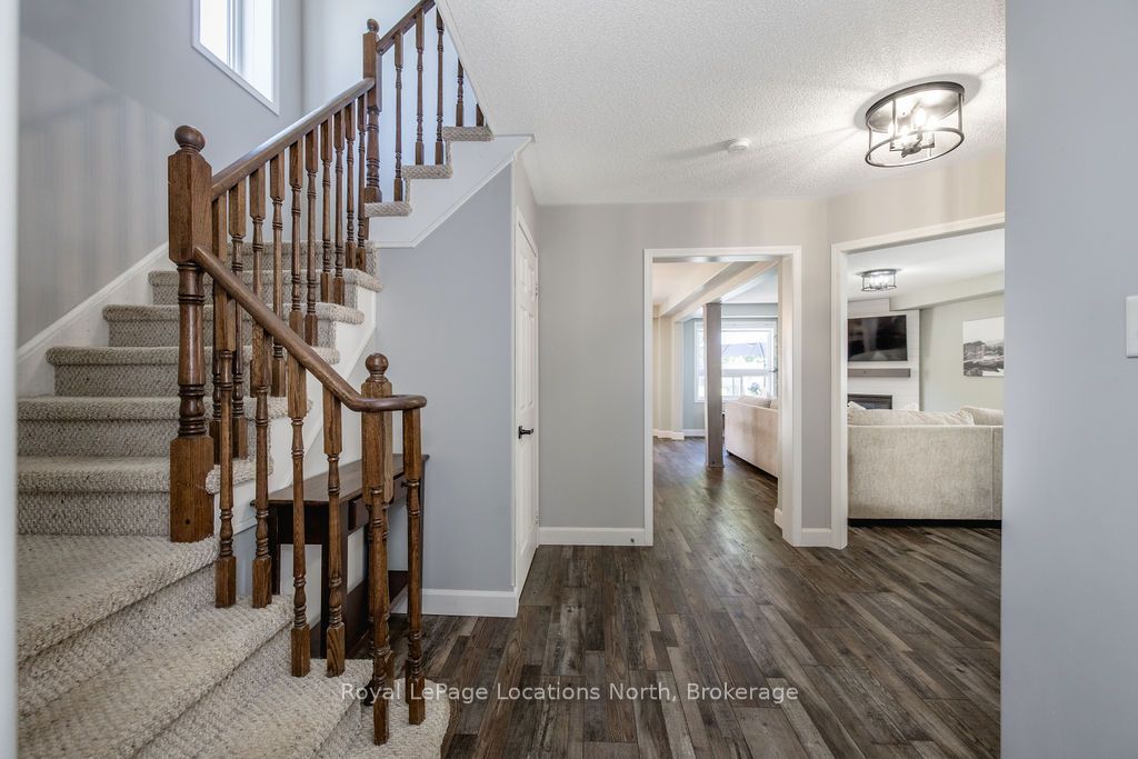 67 Wesley Avenue, Wasaga Beach, ON L9Z 0B9 photo 5